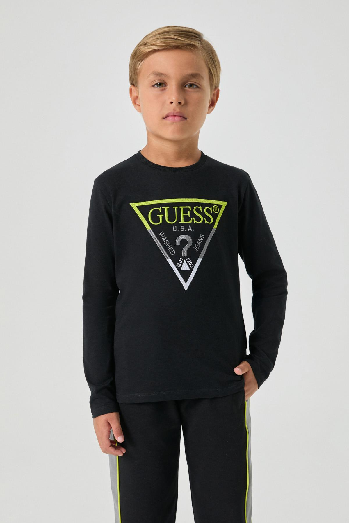 Guess Erkek Çocuk Baskılı TshirtGuess Erkek Çocuk Baskılı Tshirt