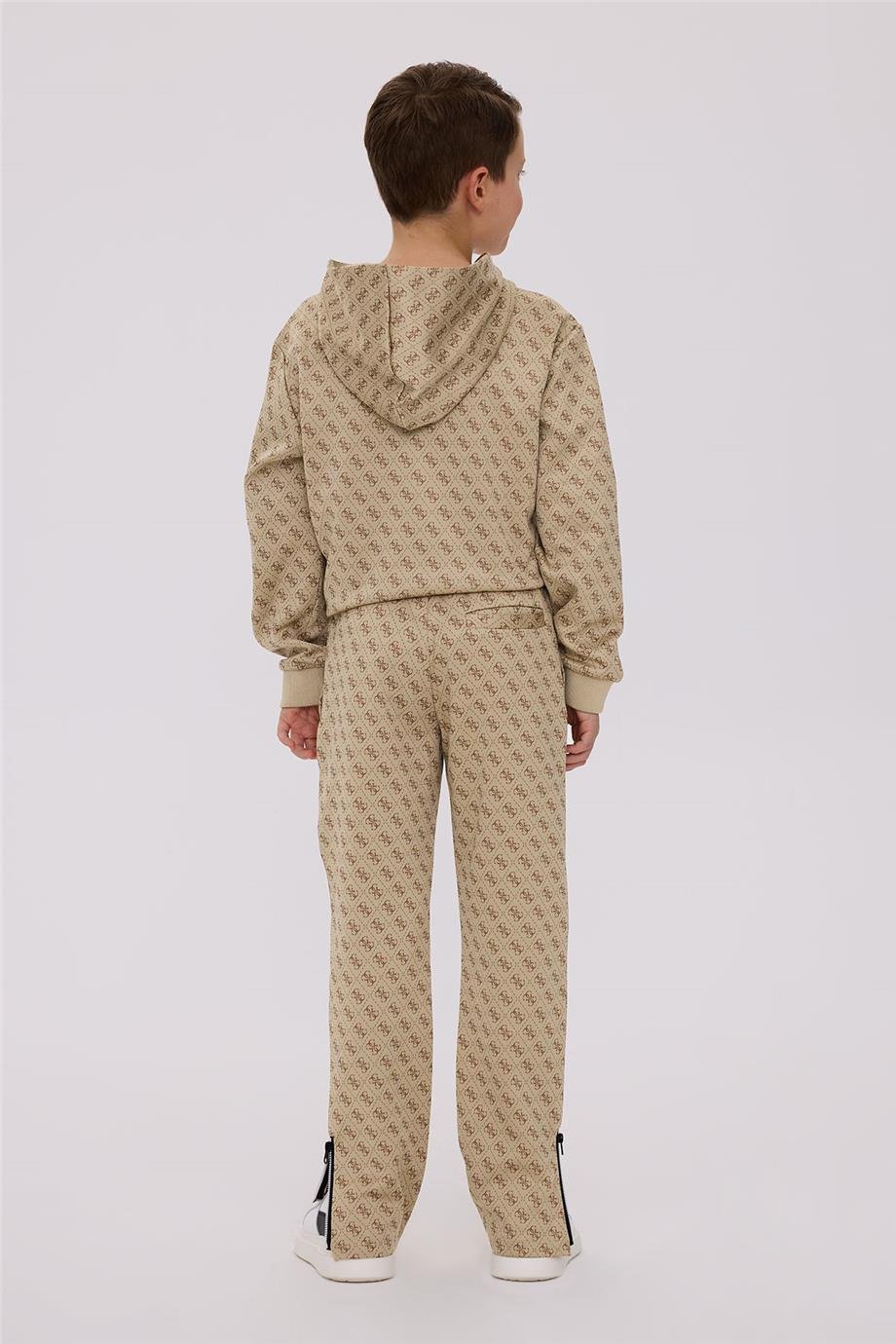 Guess Erkek Çocuk Bej Eşofman AltıGuess Erkek Çocuk Bej Eşofman Altı