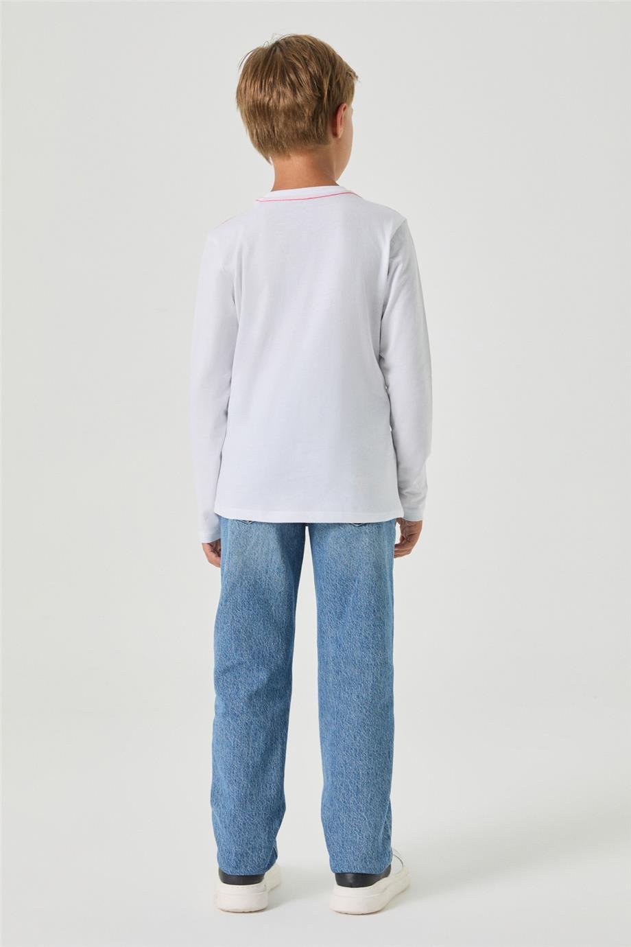 Guess Erkek Çocuk Beyaz TshirtGuess Erkek Çocuk Beyaz Tshirt