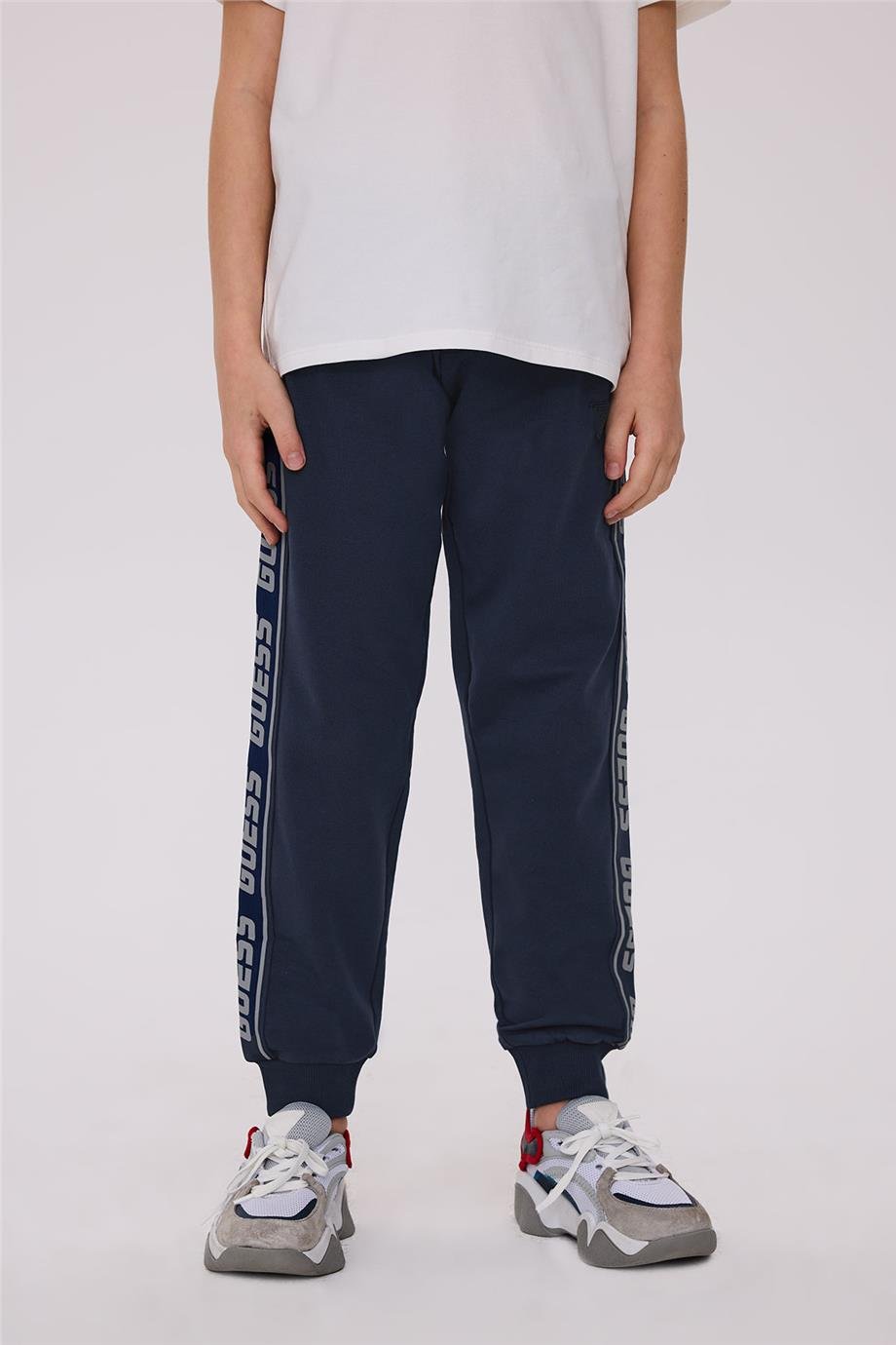 Guess Erkek Çocuk Mavi Eşofman AltıGuess Erkek Çocuk Mavi Eşofman Altı