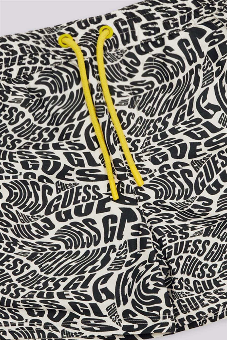 Guess Erkek Çocuk Siyah Deniz ŞortuGuess Erkek Çocuk Siyah Deniz Şortu