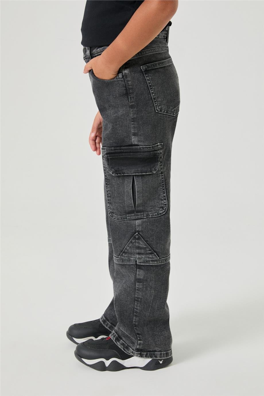 Guess Erkek Çocuk Siyah PantolonGuess Erkek Çocuk Siyah Pantolon