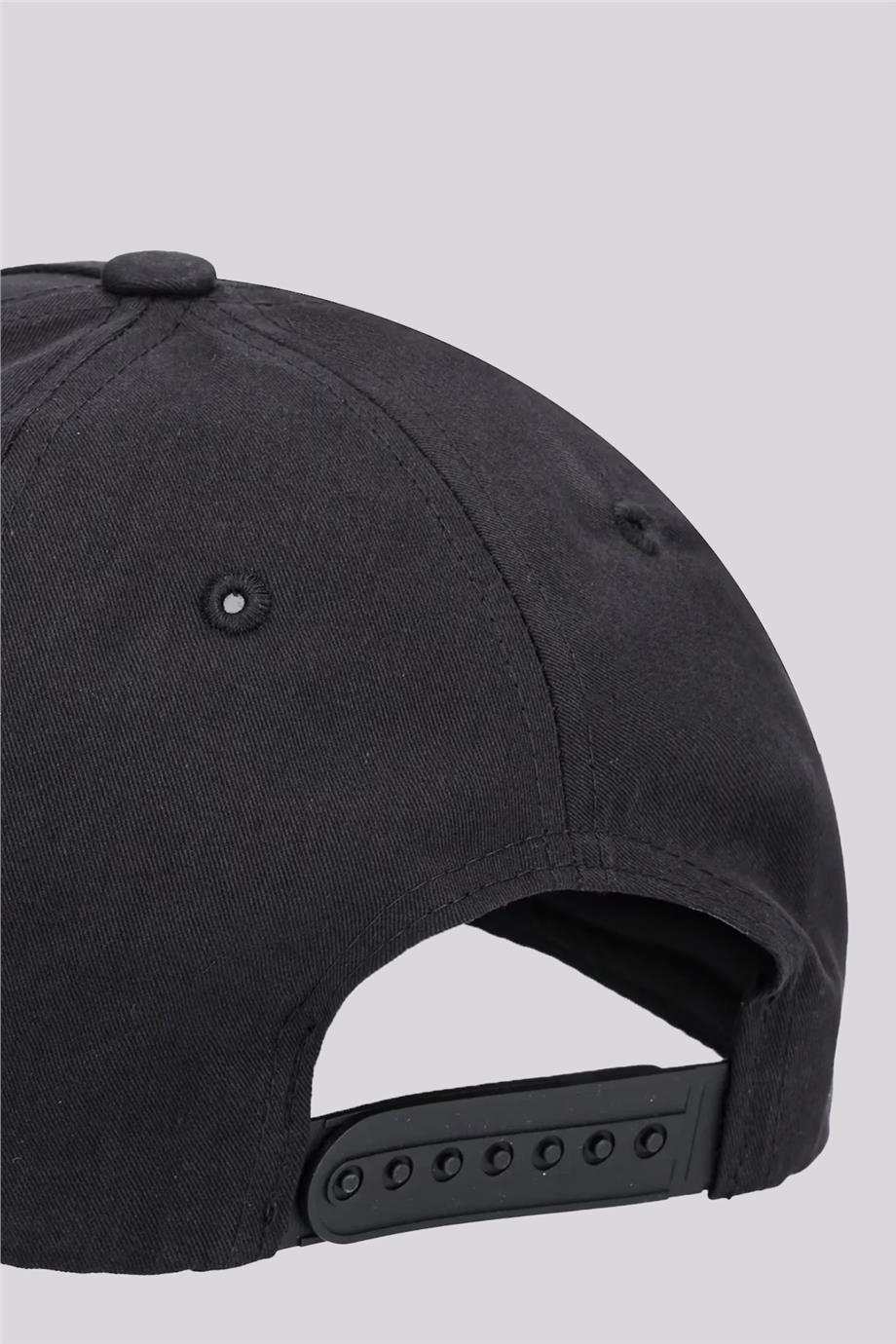 Guess Erkek Çocuk Siyah ŞapkaGuess Erkek Çocuk Siyah Şapka