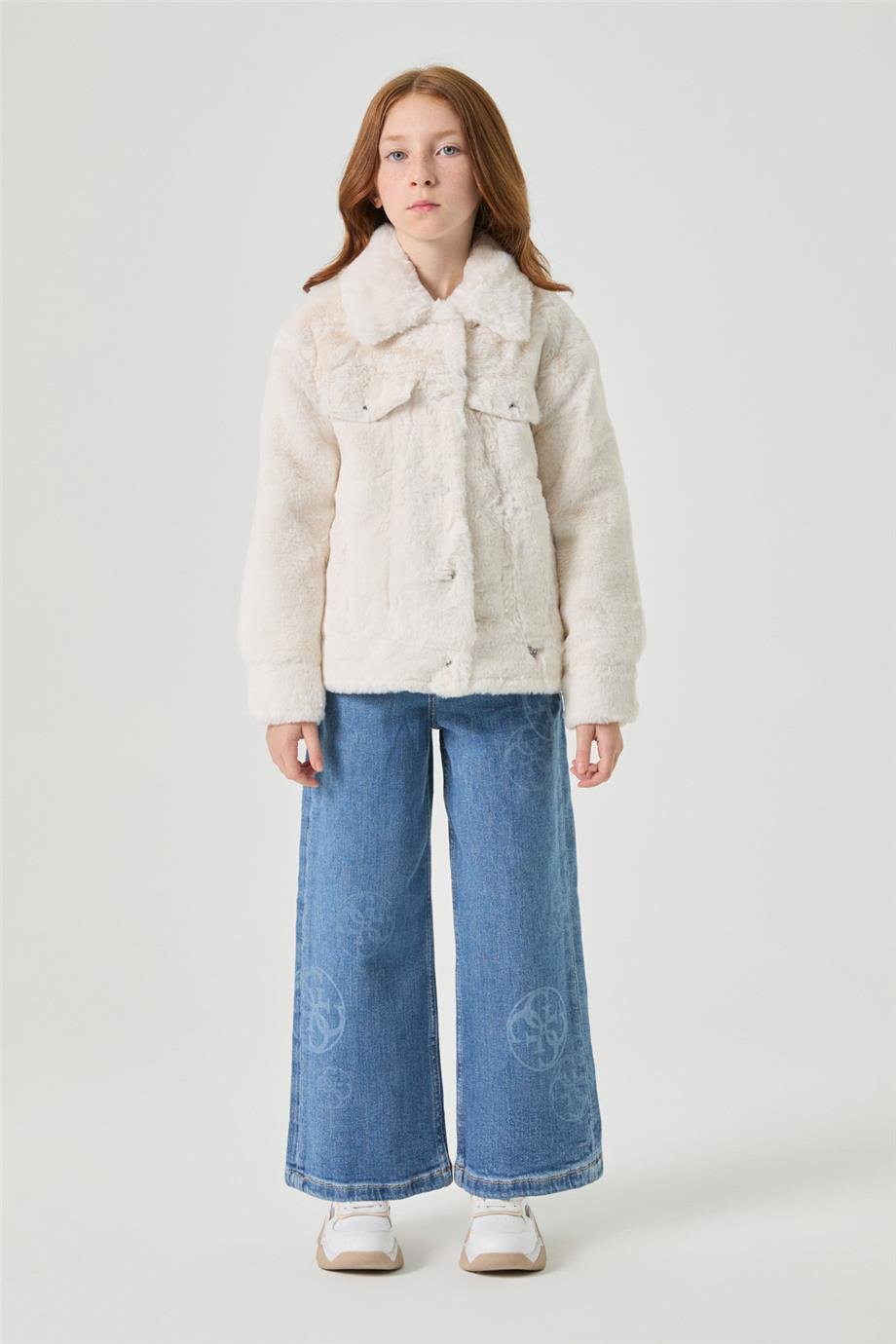 Guess Kız Çocuk Beyaz CeketGuess Kız Çocuk Beyaz Ceket