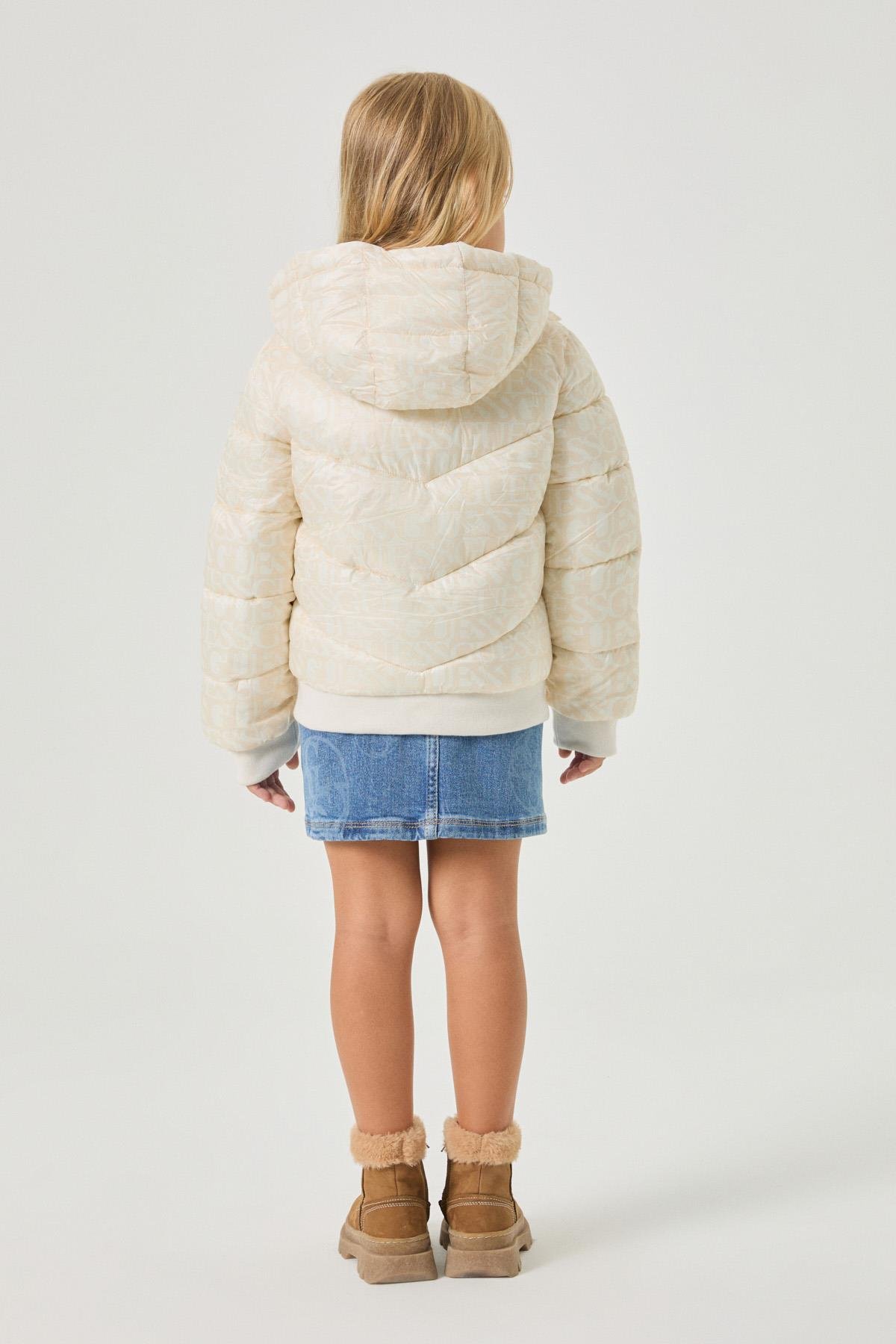 Guess Kız Çocuk Desenli MontGuess Kız Çocuk Desenli Mont