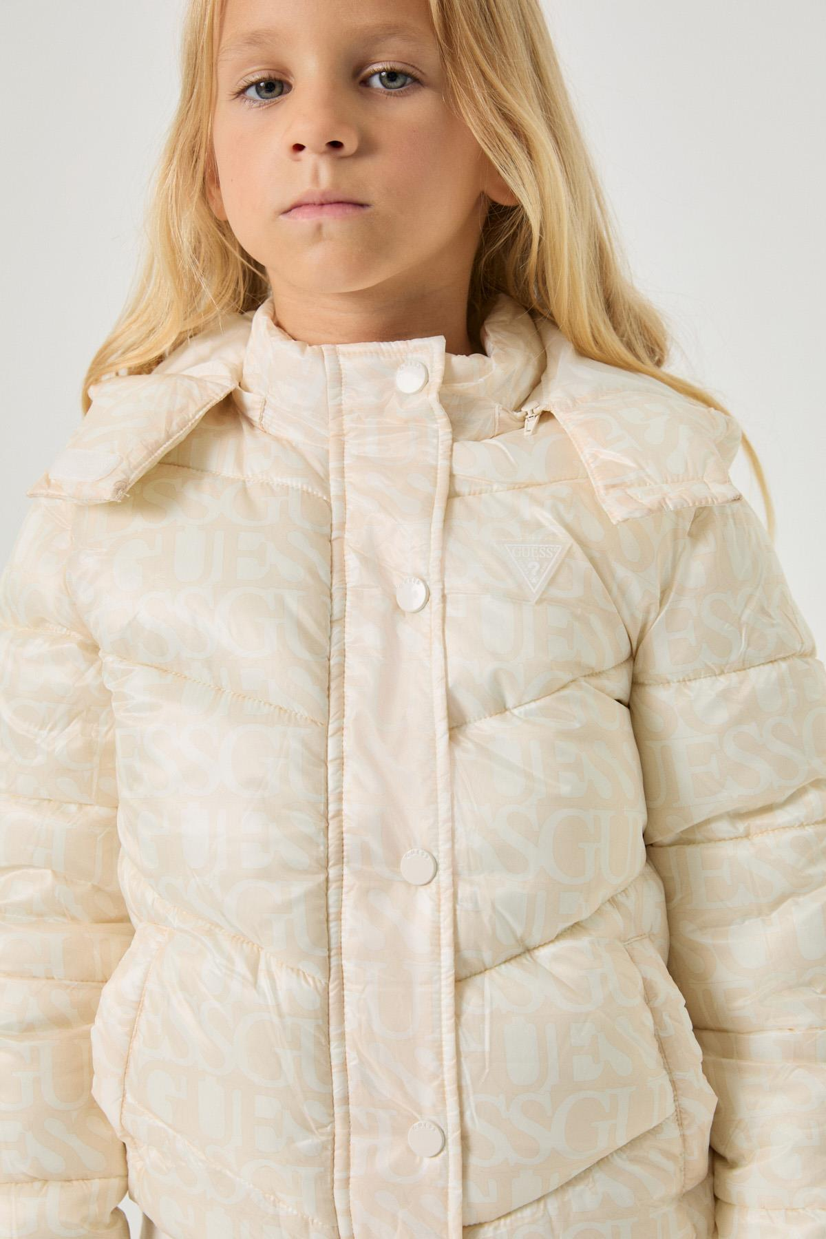 Guess Kız Çocuk Desenli MontGuess Kız Çocuk Desenli Mont