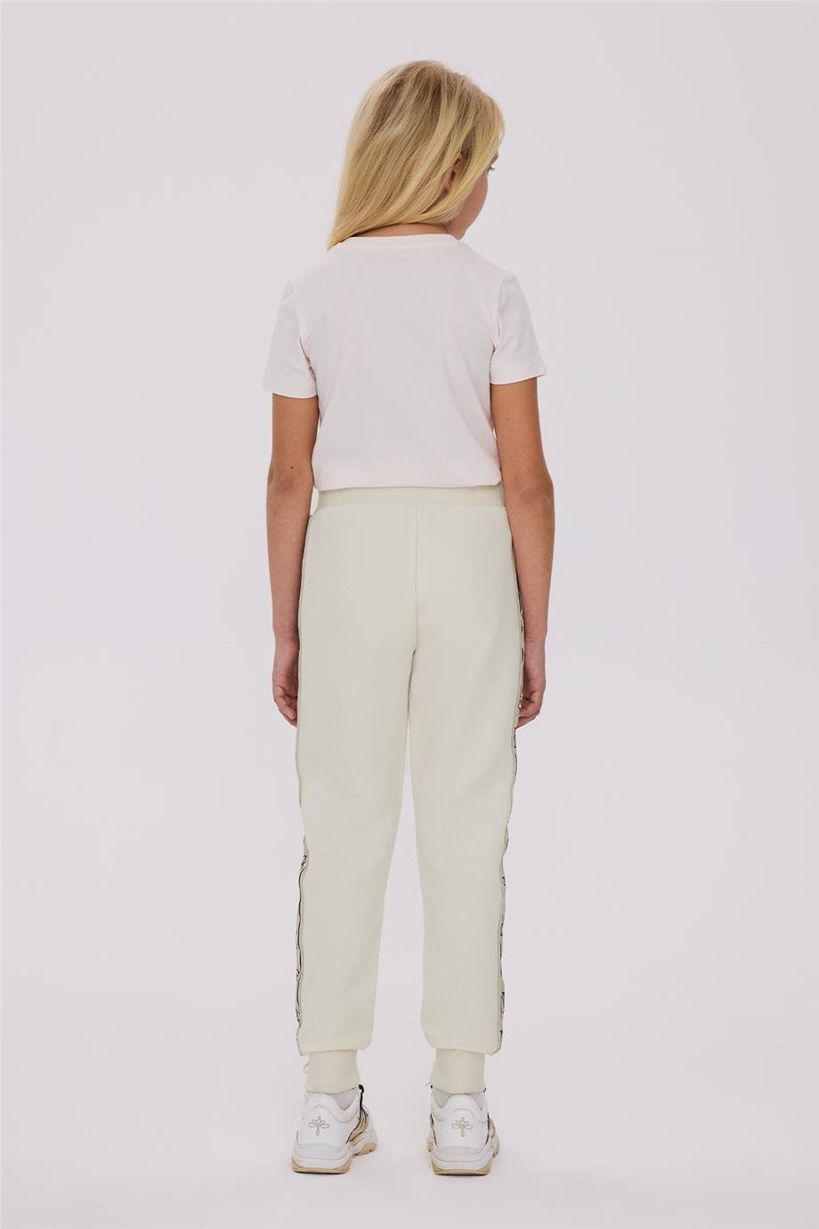 Guess Kız Çocuk Krem Eşofman AltıGuess Kız Çocuk Krem Eşofman Altı