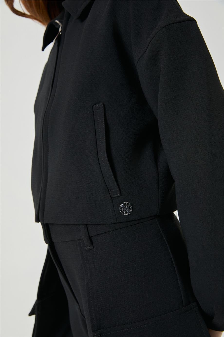 Guess Kız Çocuk Siyah CeketGuess Kız Çocuk Siyah Ceket