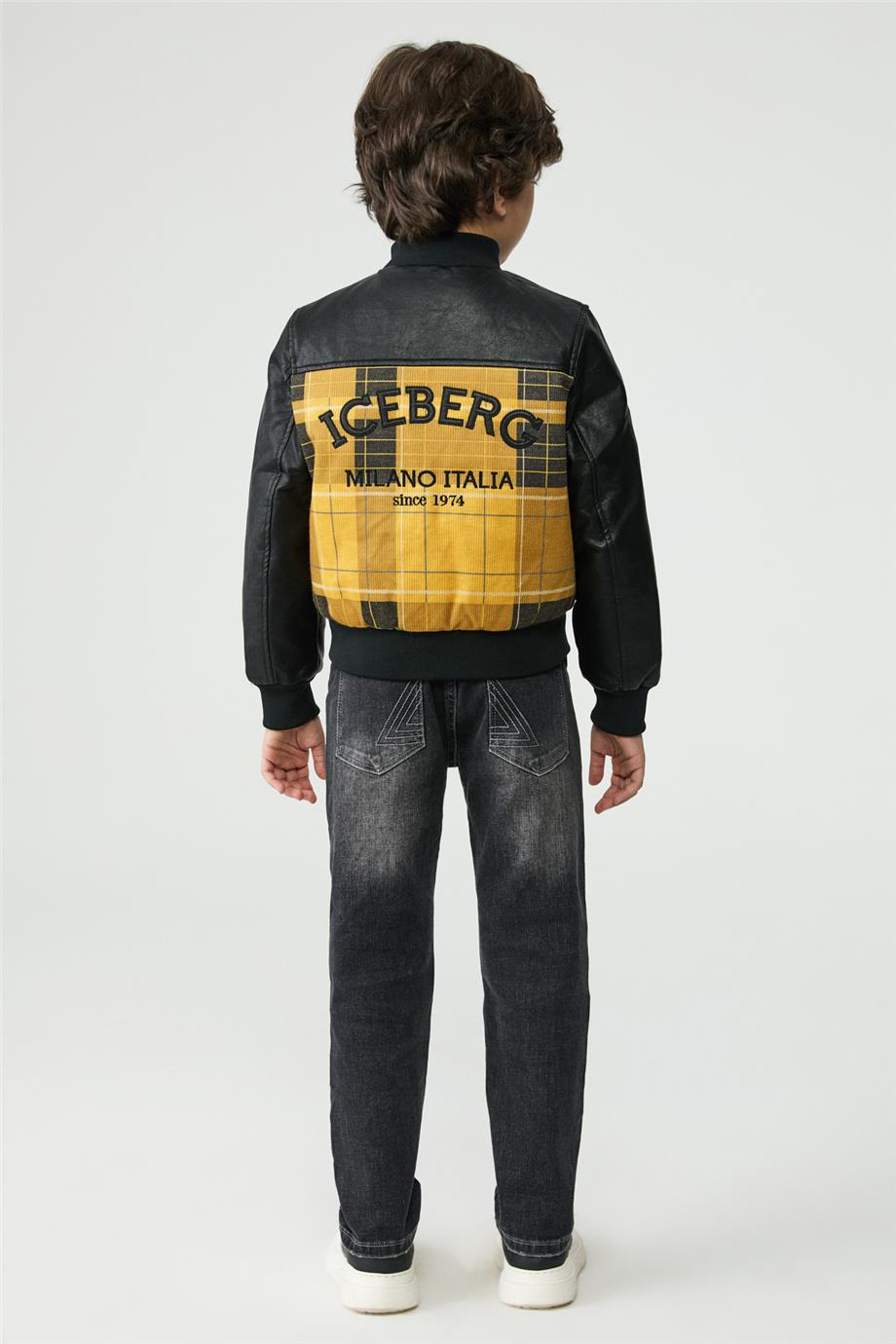 Iceberg Erkek Çocuk Siyah MontIceberg Erkek Çocuk Siyah Mont