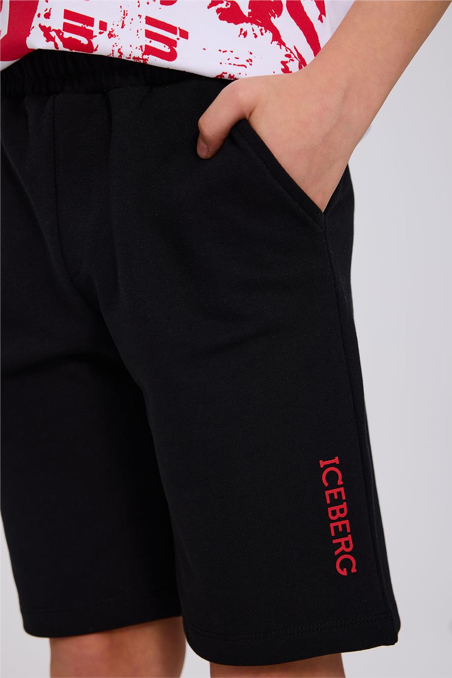 Iceberg Erkek Çocuk Siyah Şort Tshirt TakımIceberg Erkek Çocuk Siyah Şort Tshirt Takım