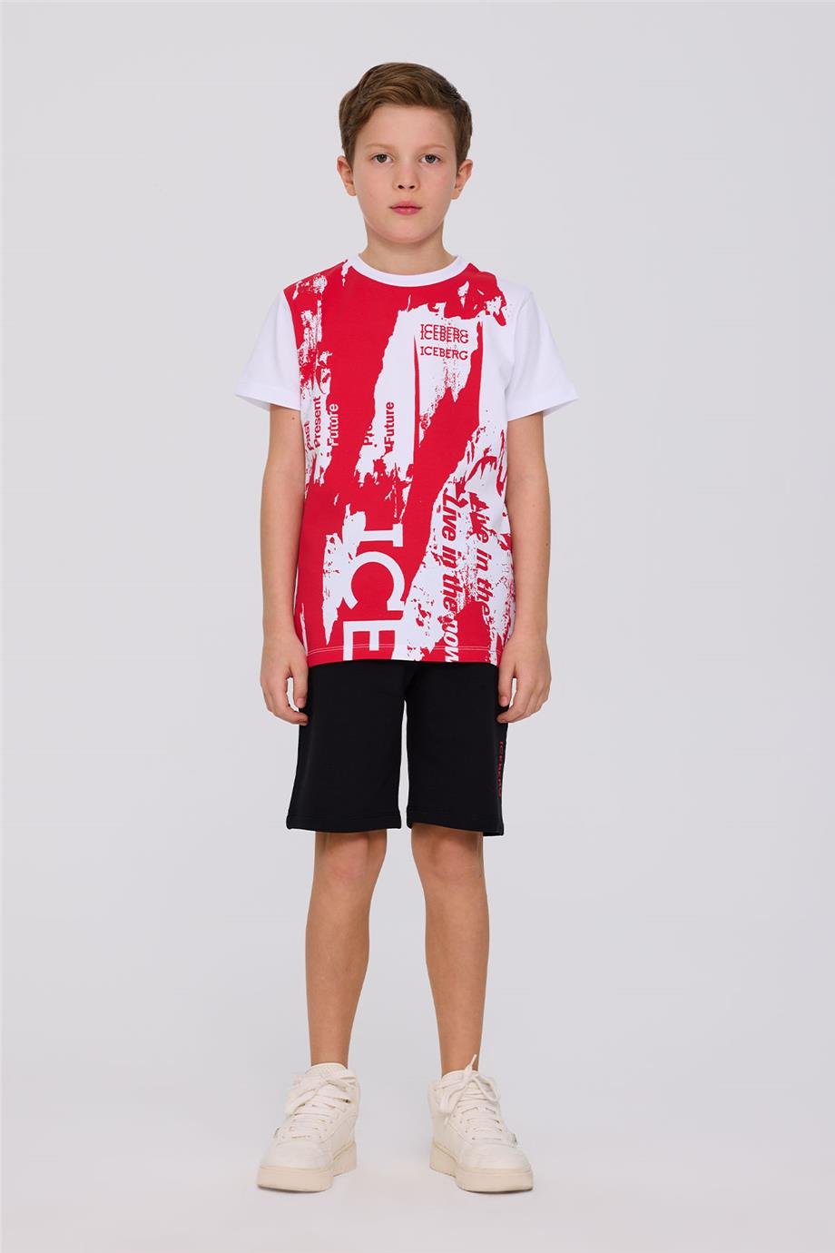 Iceberg Erkek Çocuk Siyah Şort Tshirt TakımIceberg Erkek Çocuk Siyah Şort Tshirt Takım