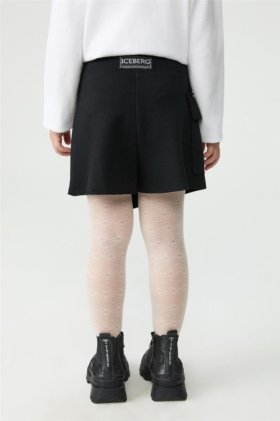 Iceberg Girl Black Shorts SkirtIceberg Girl Black Shorts Skirt