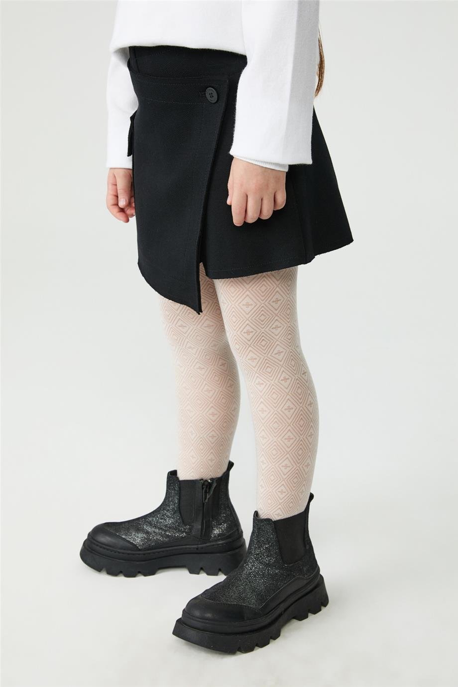 Iceberg Girl Black Shorts SkirtIceberg Girl Black Shorts Skirt