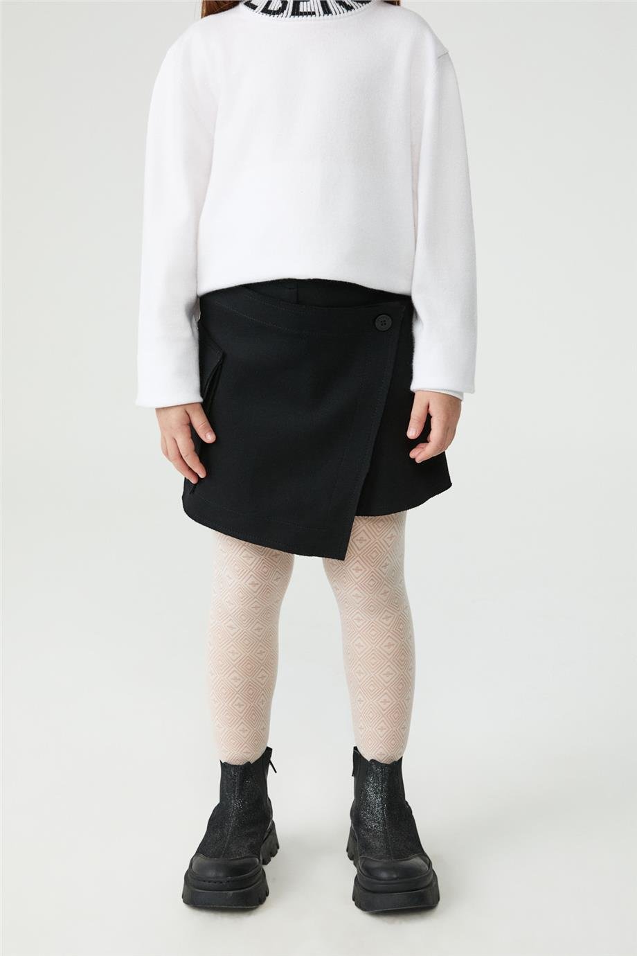 Iceberg Girl Black Shorts SkirtIceberg Girl Black Shorts Skirt
