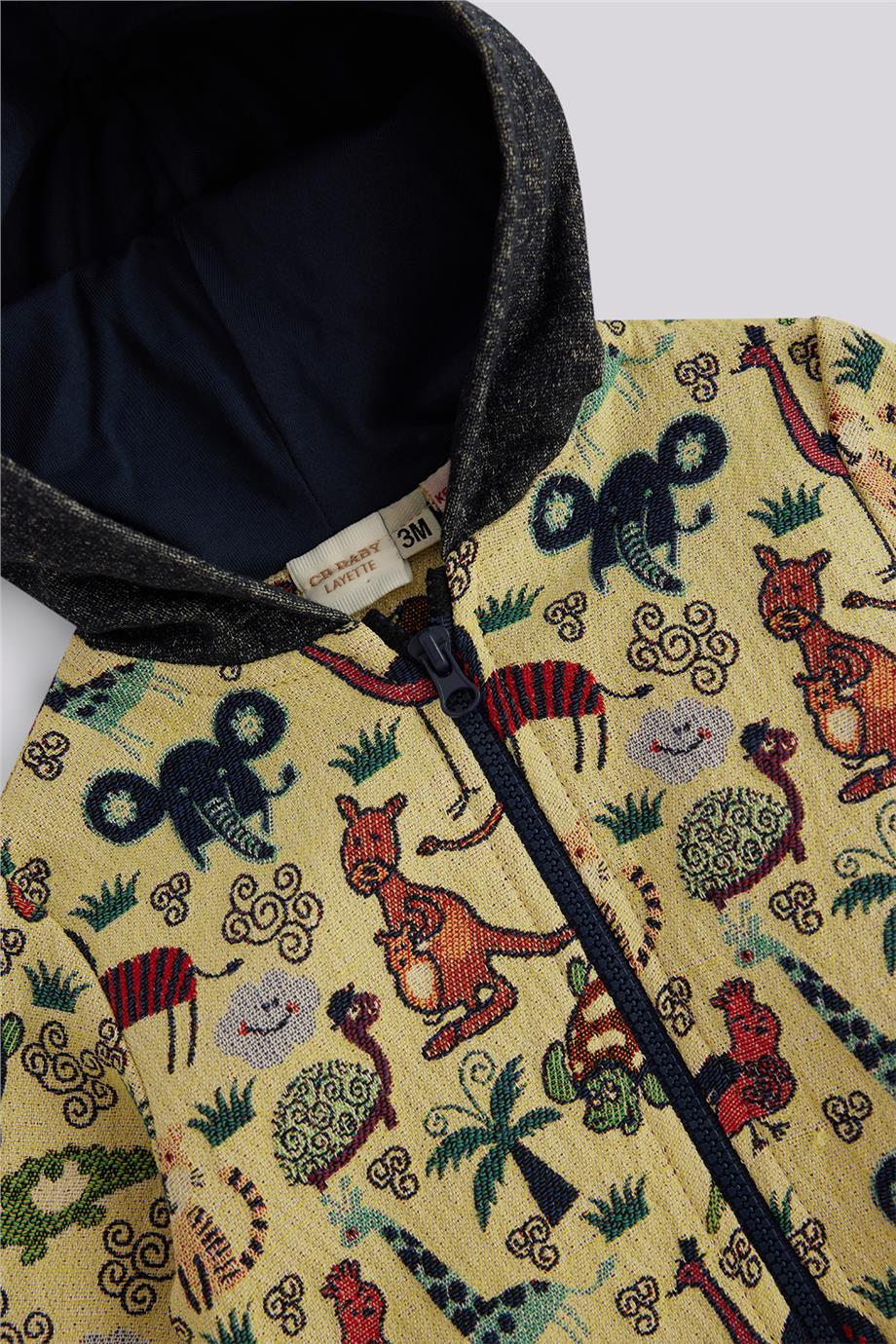 Layette Erkek Bebek Desenli Eşofman ÜstüLayette Erkek Bebek Desenli Eşofman Üstü