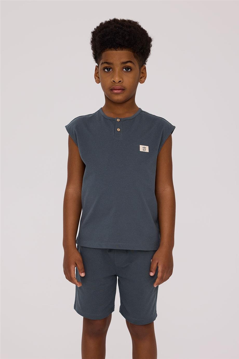 Nebbati Basic Boy Anthracite UndershirtNebbati Basic Boy Anthracite Undershirt
