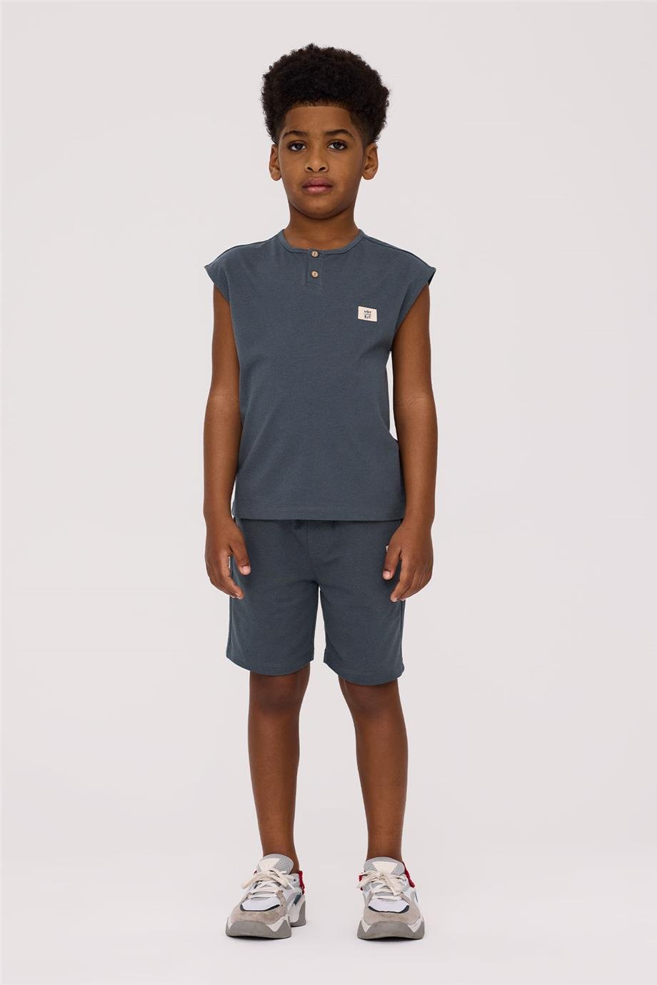 Nebbati Basic Boy Anthracite UndershirtNebbati Basic Boy Anthracite Undershirt