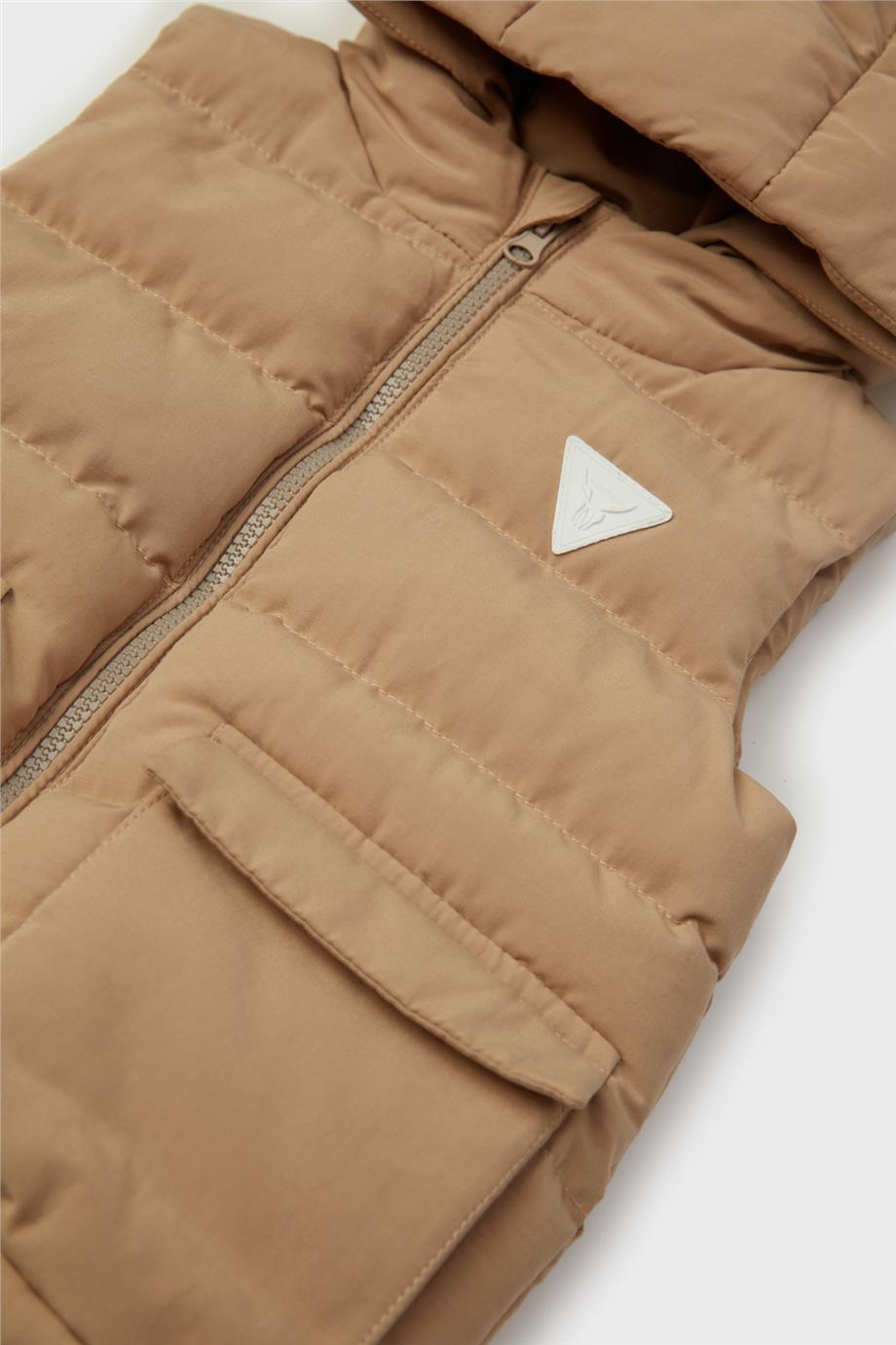 Nebbati Erkek Çocuk Bej Yelek