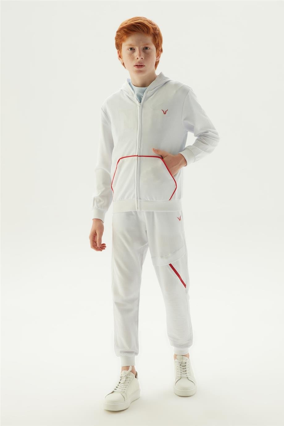 Nebbati Erkek Çocuk Beyaz Eşofman Üstü