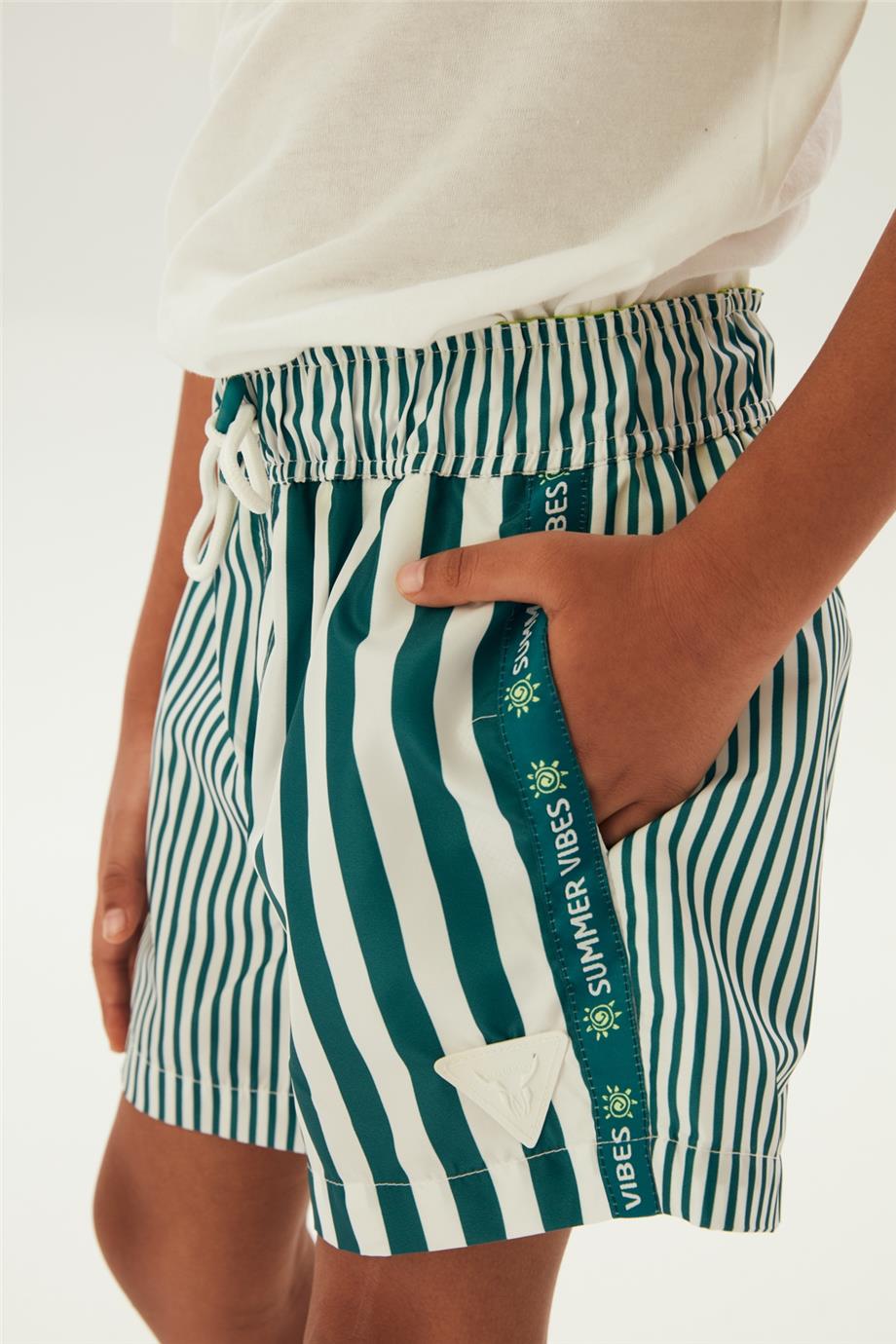 Nebbati Erkek Çocuk Desenli Şort