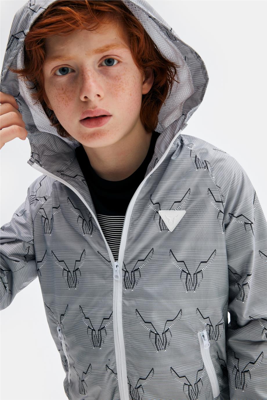 Nebbati Erkek Çocuk Desenli Yağmurluk