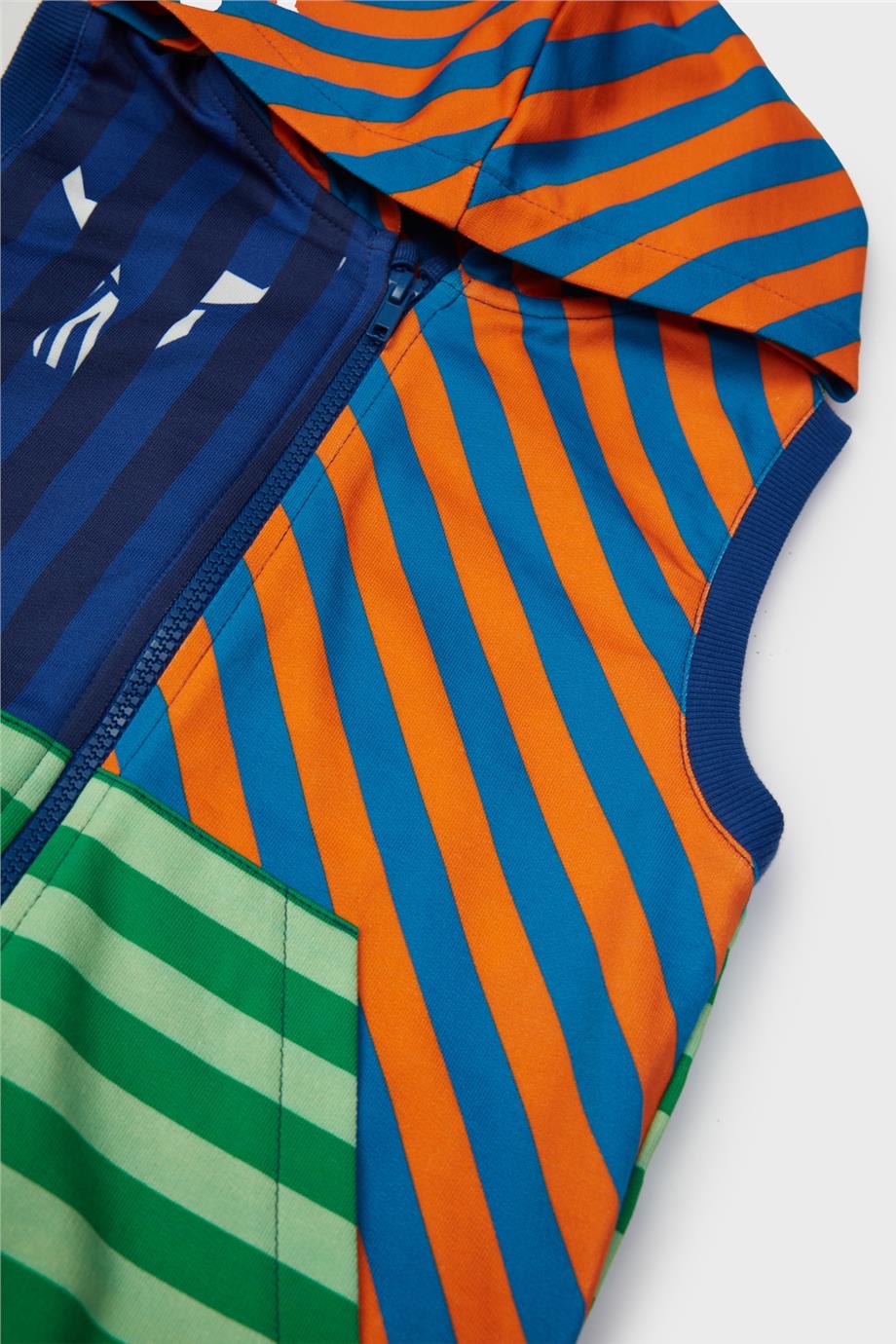 Nebbati Erkek Çocuk Desenli Yelek