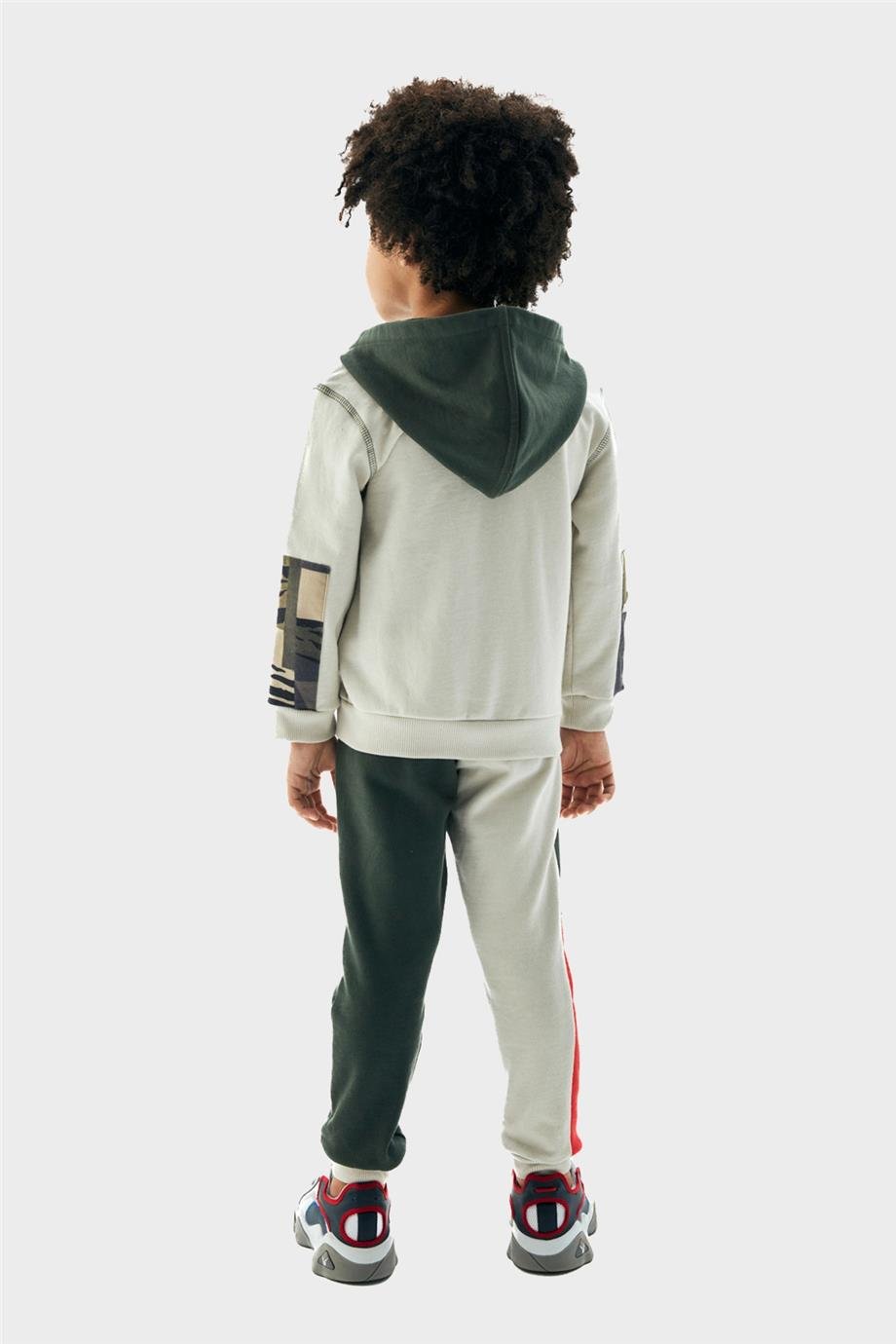 Nebbati Erkek Çocuk Renkli Eşofman Üstü