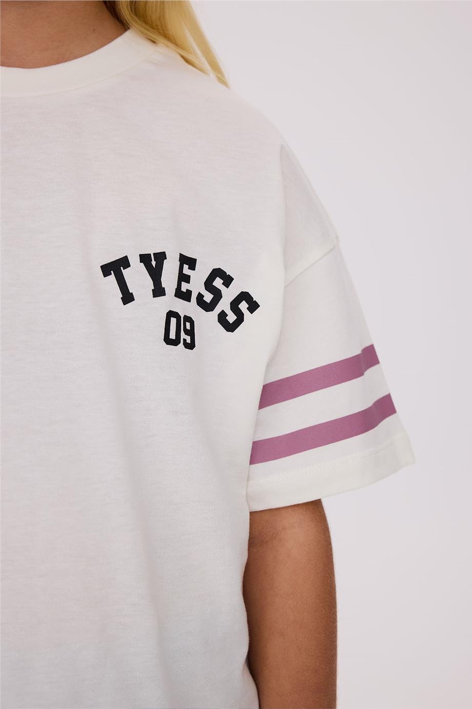 Tyess Kız Çocuk Bej TshirtTyess Kız Çocuk Bej Tshirt