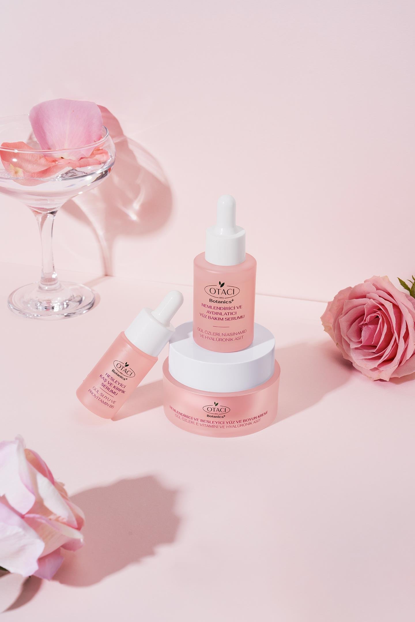 BESLEYICI KAS VE KIRPIK SERUMU - GÜL SUYU VE PROVITAMIN B5