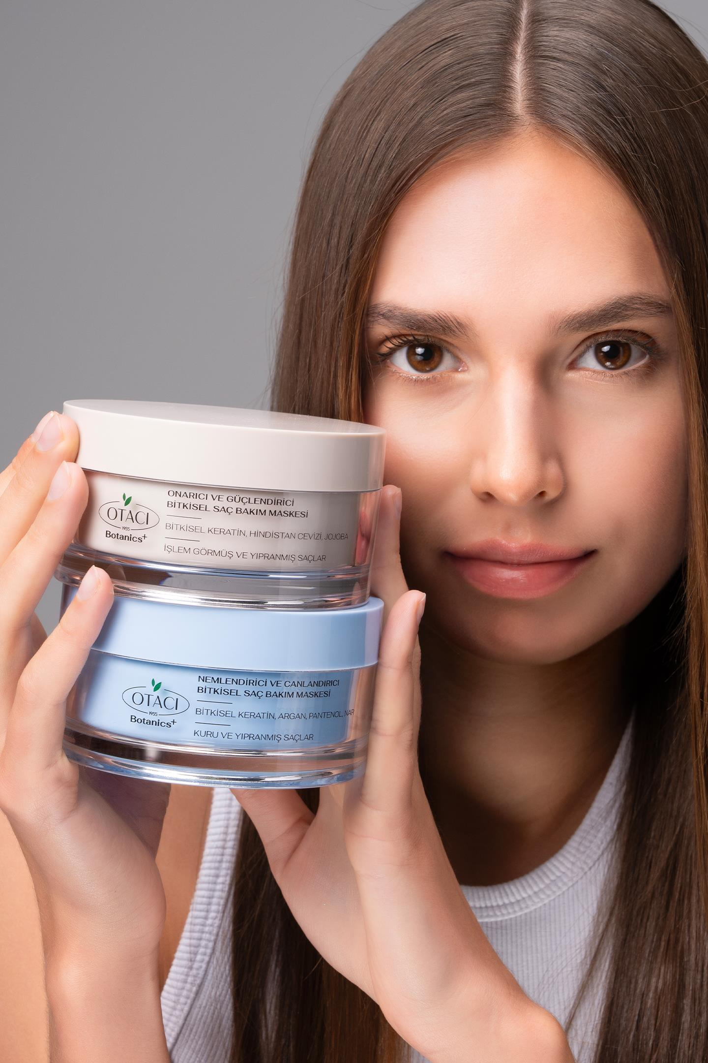 OTACI BOTANİCS+ NEMLENDİRİCİ & CANLANDIRICI BİTKİSEL SAÇ BAKIM MASKESİ
KURU VE YIPRANMIŞ SAÇLAR