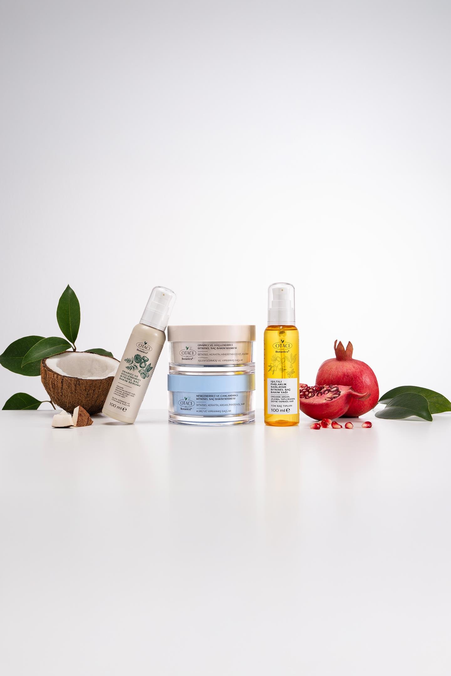 OTACI BOTANİCS+ NEMLENDİRİCİ & CANLANDIRICI BİTKİSEL SAÇ BAKIM MASKESİ
KURU VE YIPRANMIŞ SAÇLAR