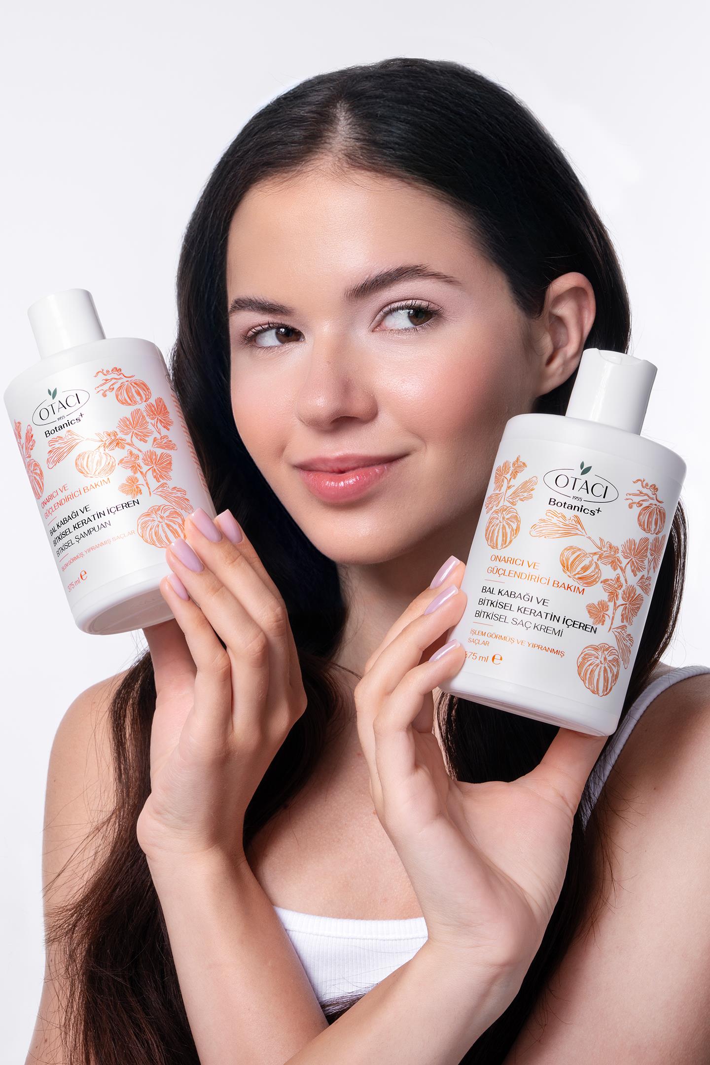 Botanics + Onarıcı & Güçlendiri Bakım- Balkabağı ve Bitkisel Keratin İçeren Bitkisel Şampuan