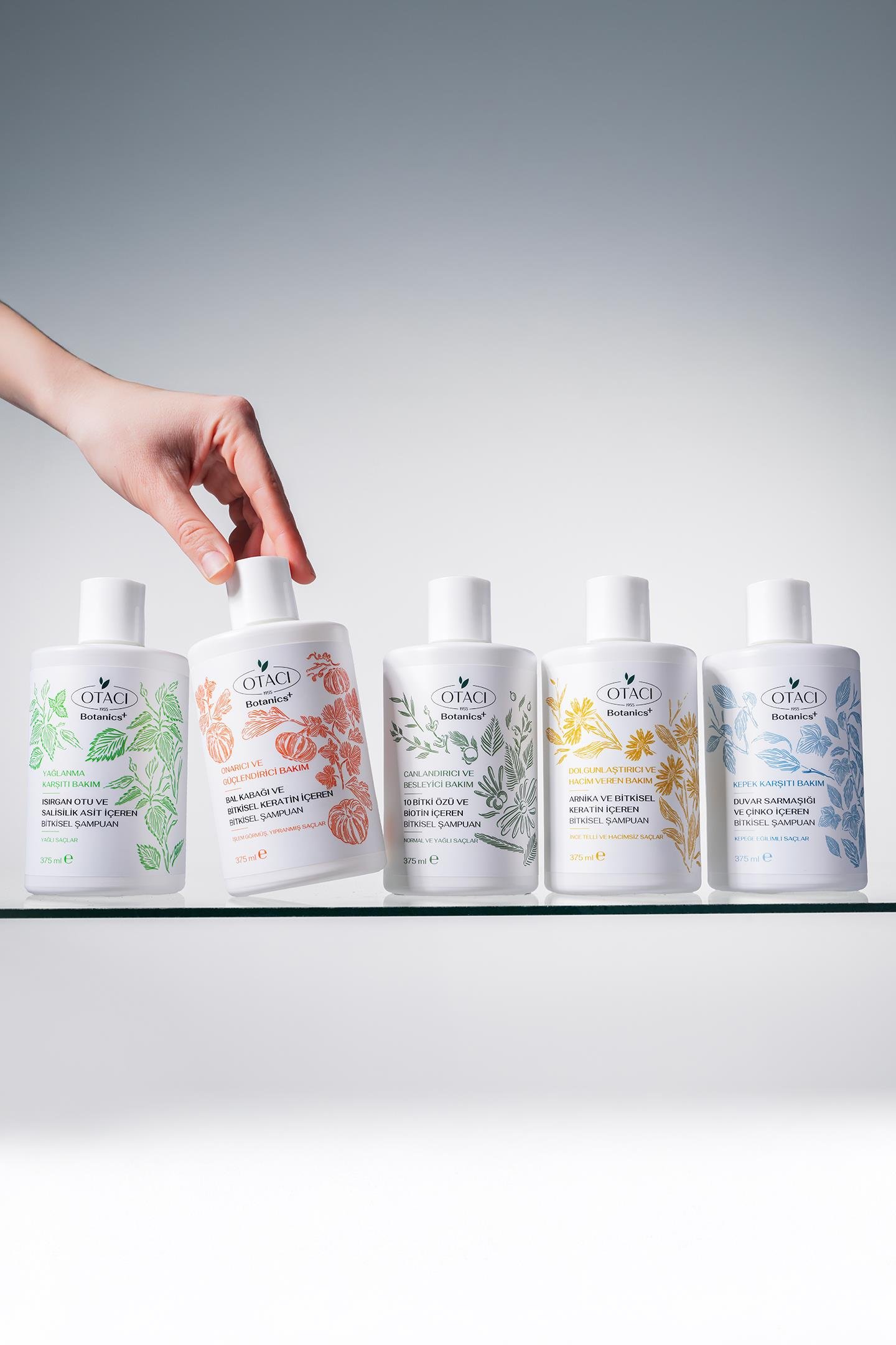 Botanics + Onarıcı & Güçlendiri Bakım- Balkabağı ve Bitkisel Keratin İçeren Bitkisel Şampuan