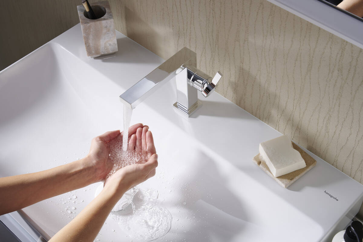 Tecturis E Tek kollu lavabo bataryası 110 Fine CoolStart bas-aç gider seti ile