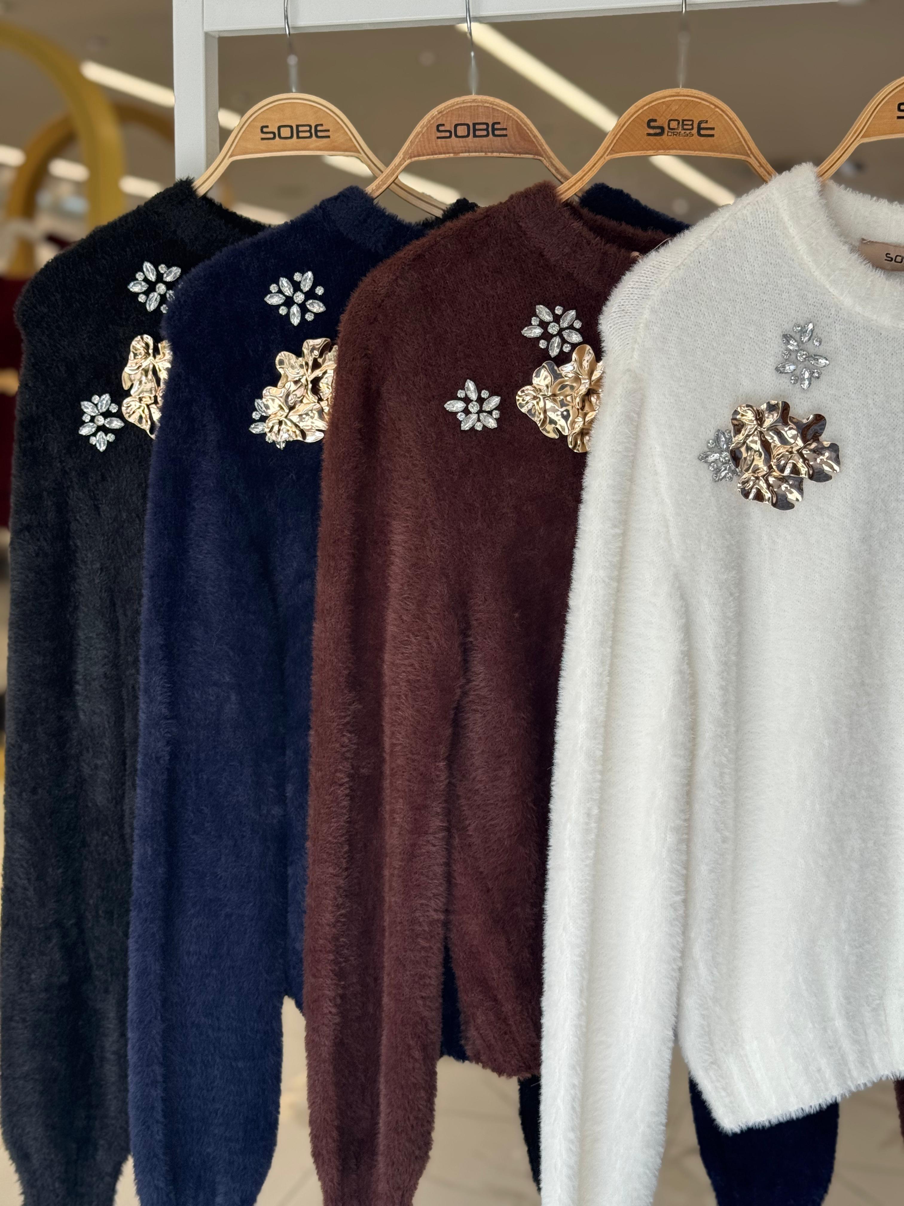 S5K1367Premium Soft Sweater with Accessories 1367
