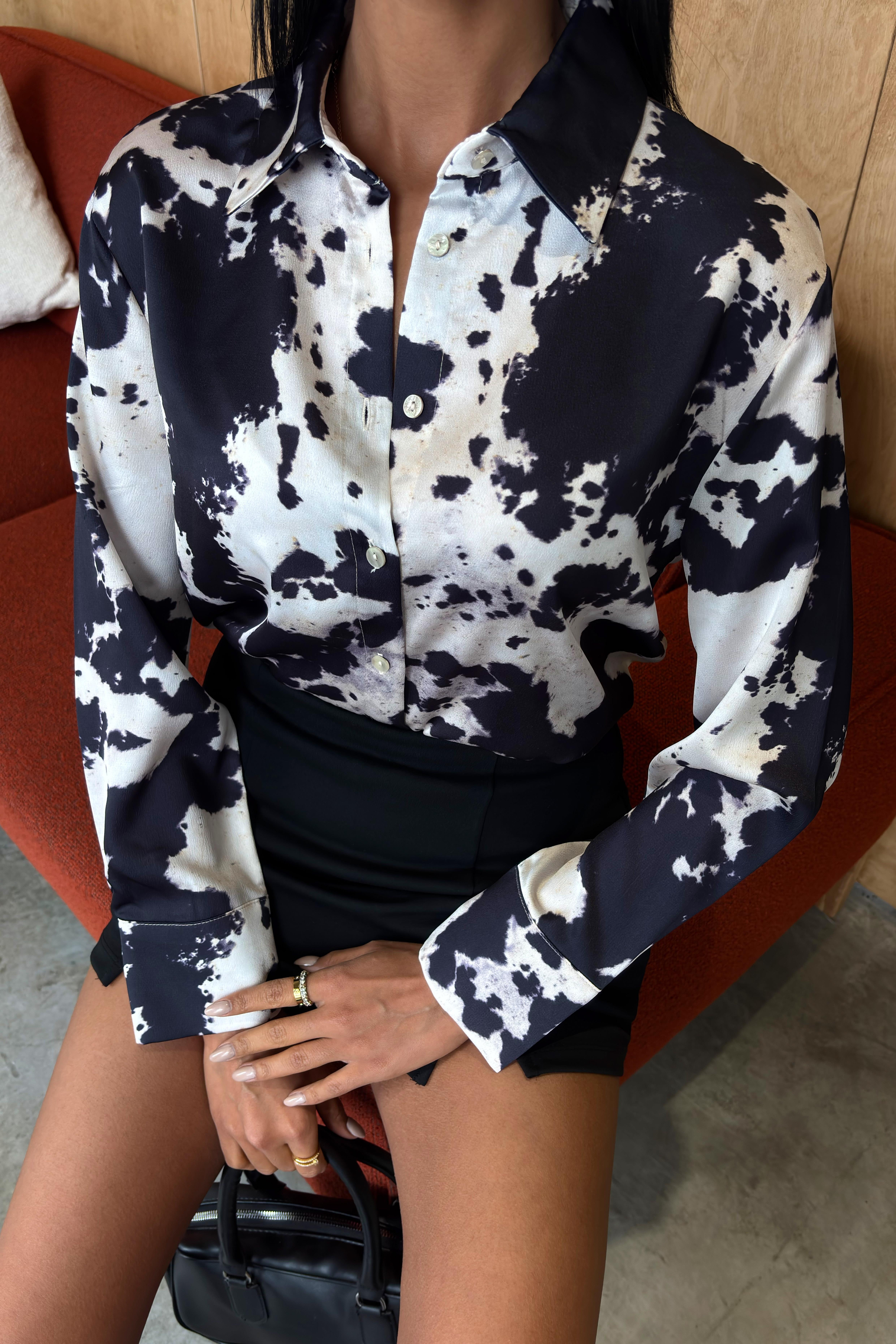 S5Y3467Batik Desenli Chanel Saten Gömlek 3467