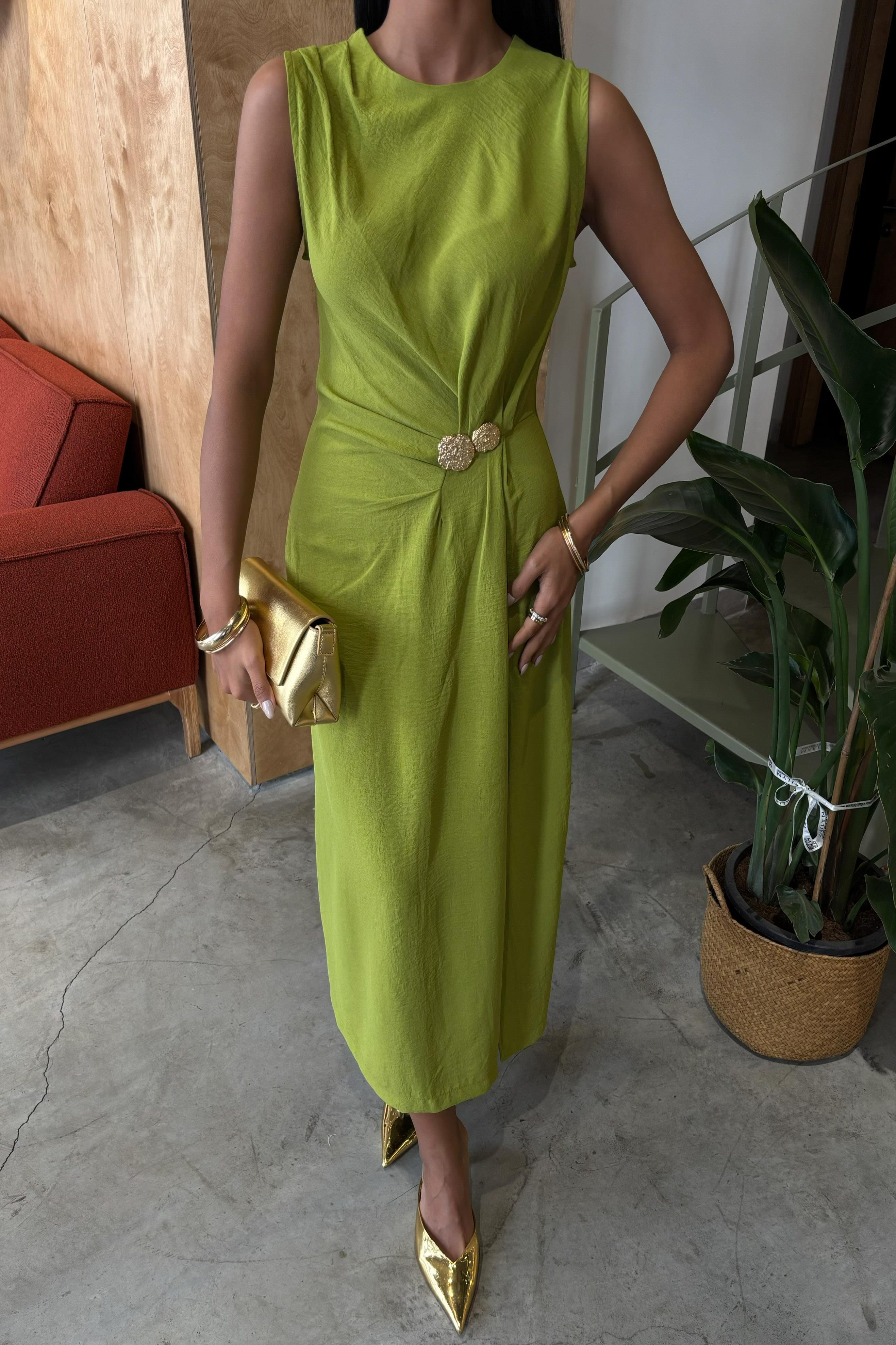 S5Y2882Long Dress with Waist Gathering and Accessories 2882