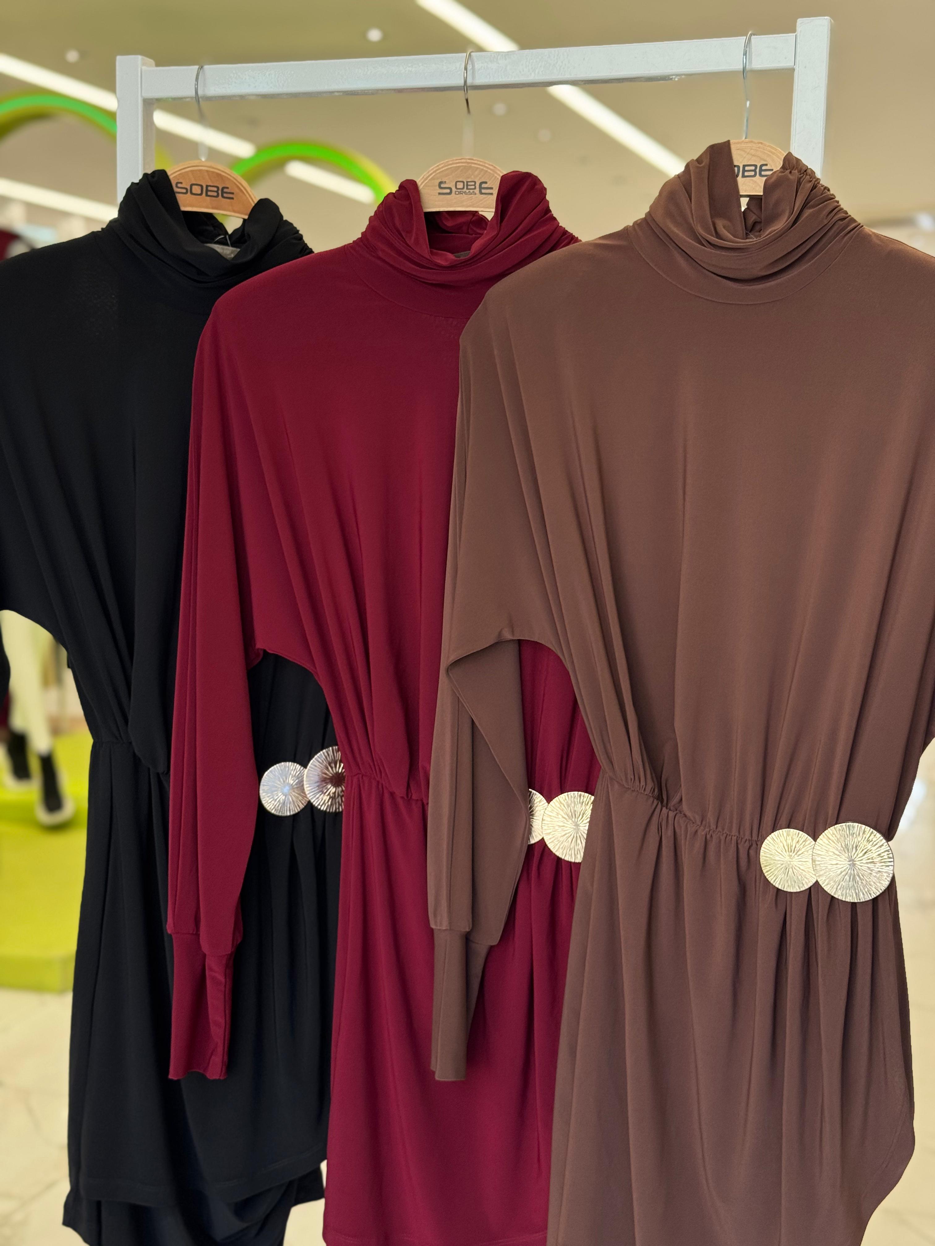 S6K2910Robe Sandy avec détail accessoire à la taille 2910