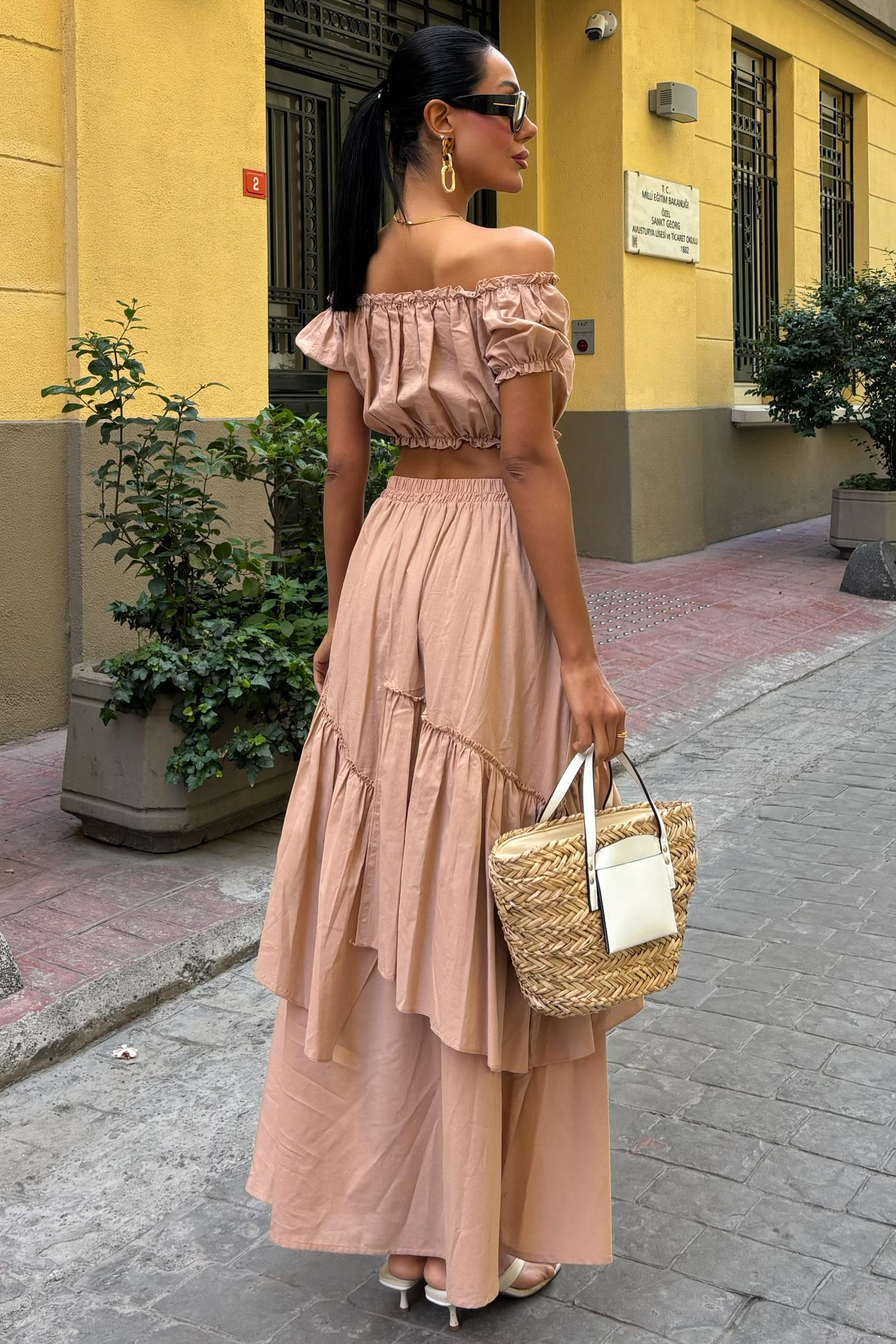 S5Y10196Büzgülü Crop Kat Detaylı Fırfır Etekli Takım 10196