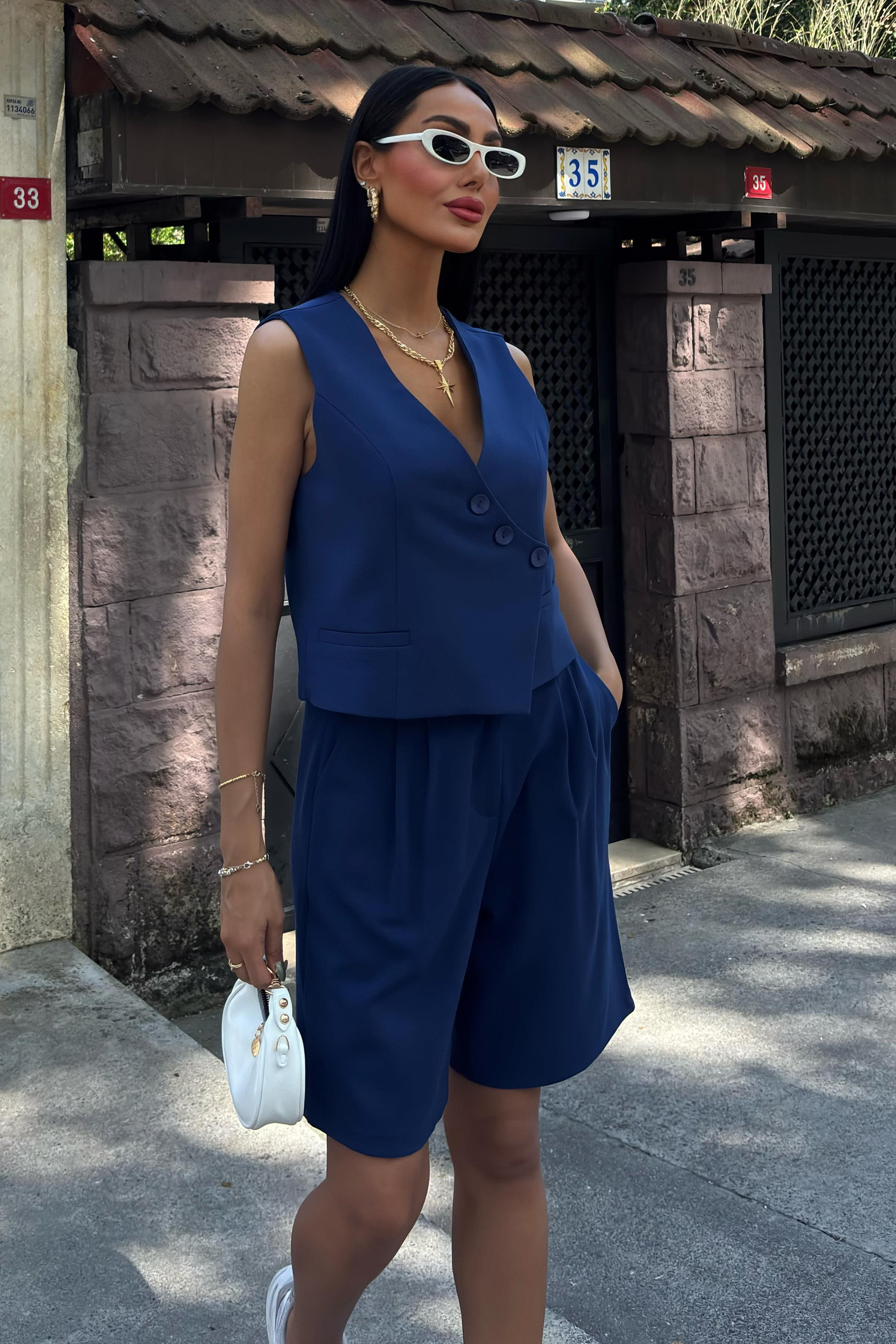 S5Y10171Vest Suit with Cross Buttons and Bermuda Shorts 10171
