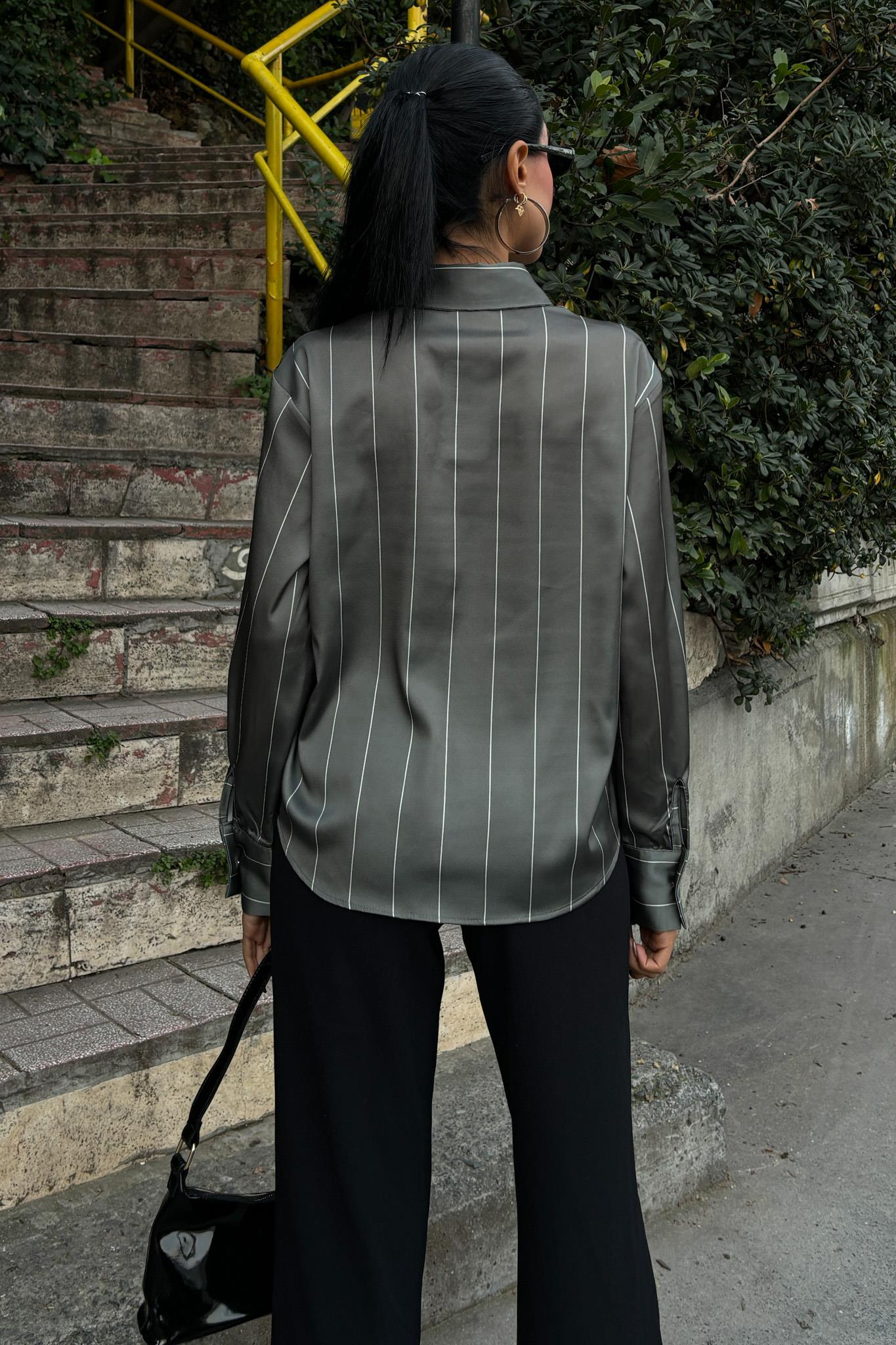 S5Y3411Chanel Saten Premium Çizgili Gömlek 3411