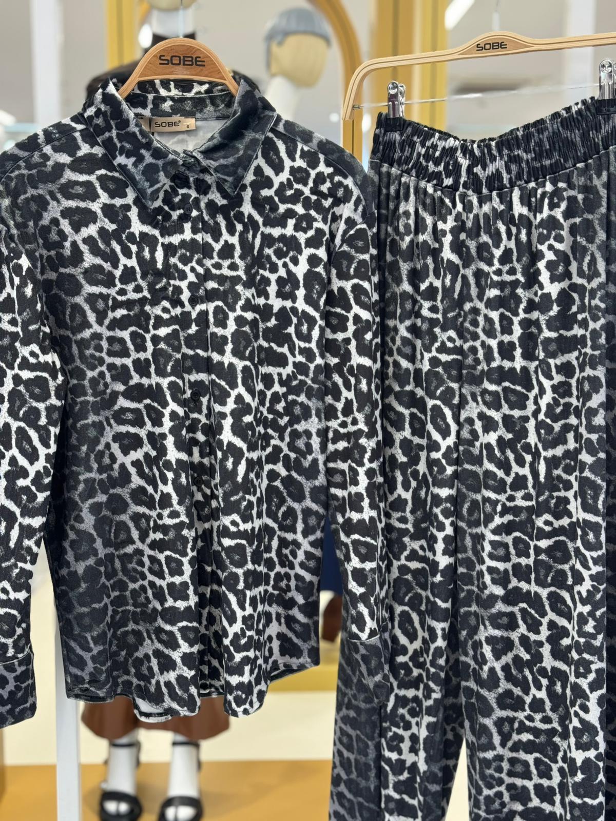 S5K9918Cosy Animal Pattern Velvet Set 9918