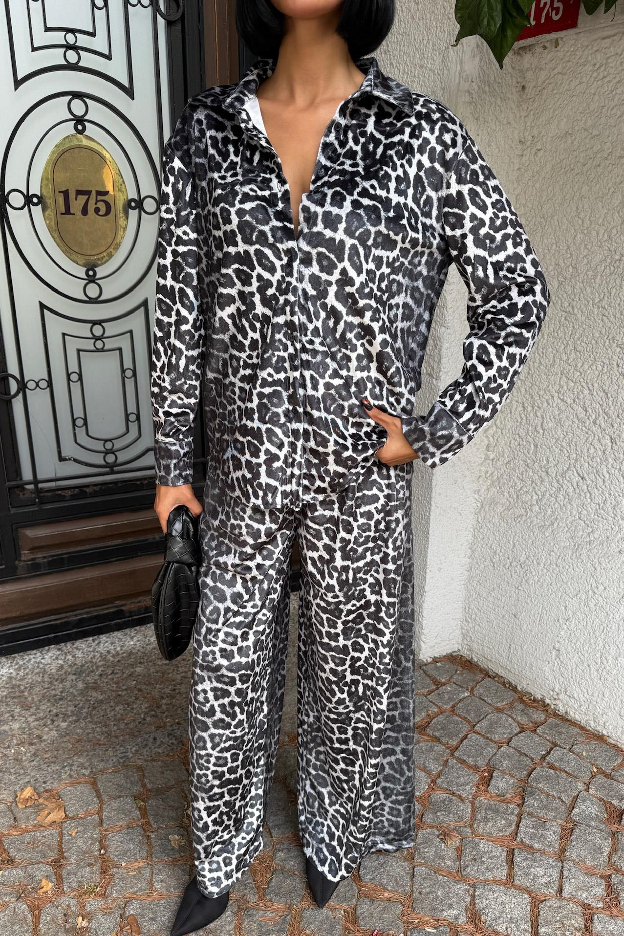 S5K9918Cosy Animal Pattern Velvet Set 9918