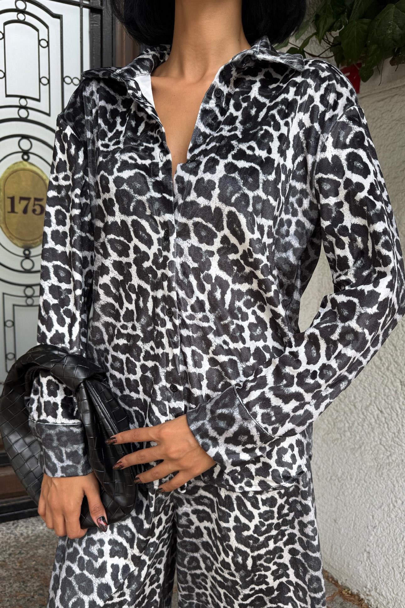 S5K9918Cosy Animal Pattern Velvet Set 9918
