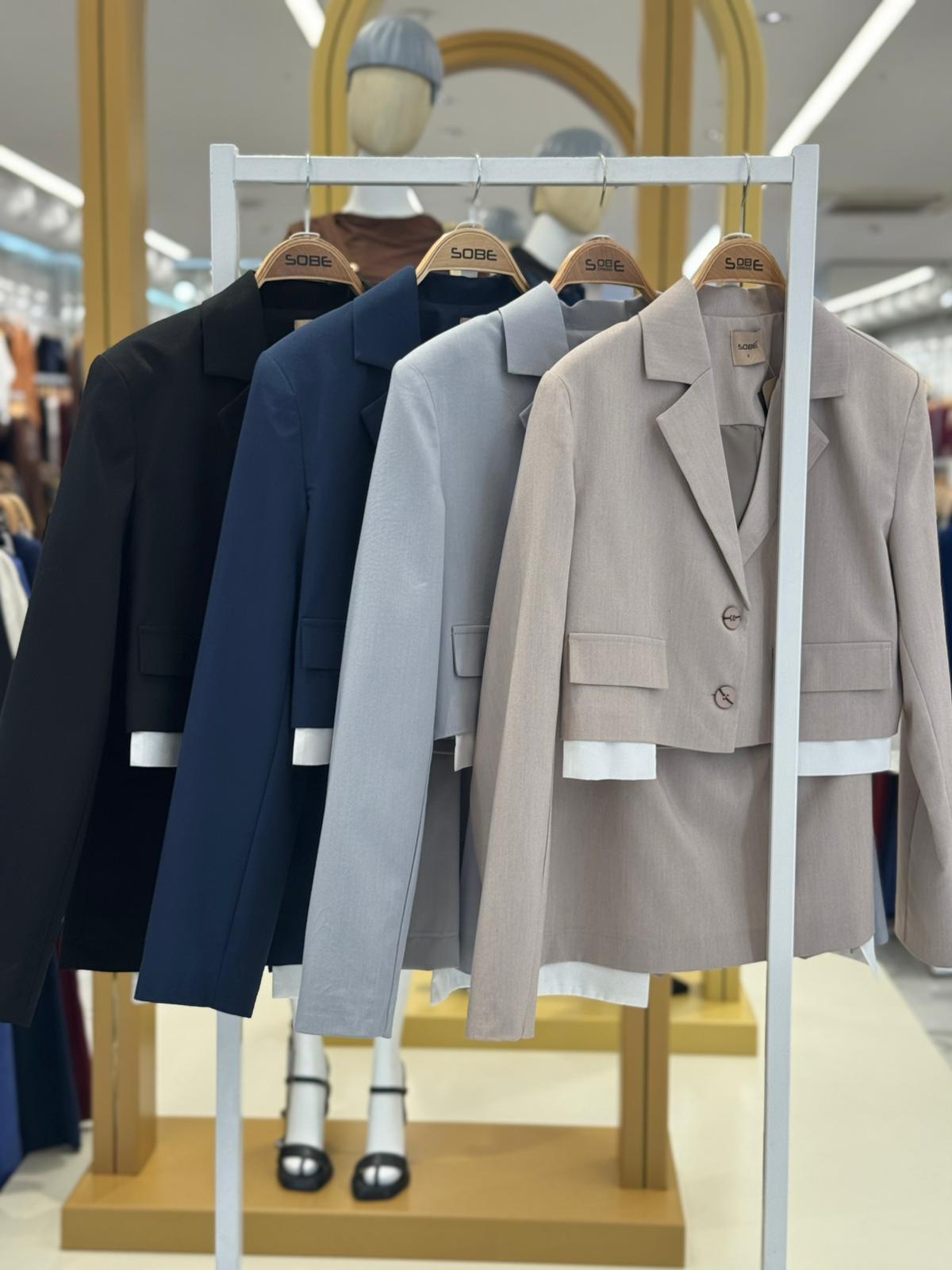 S5Y10111Crop Jacket and Pleated Skirt Garnish Suit 10111