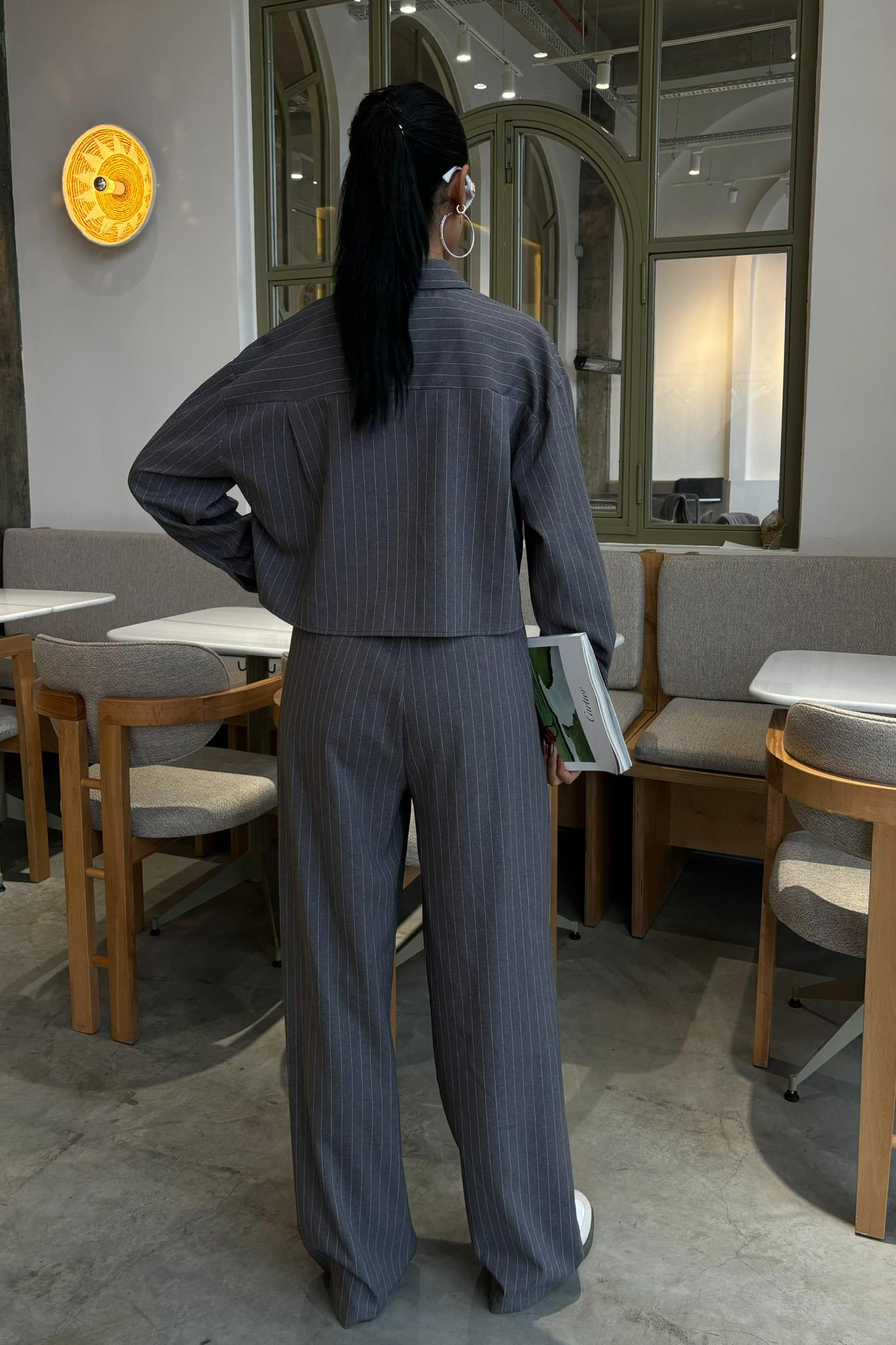 S5Y10080Crop Shirt Striped Suit 10080