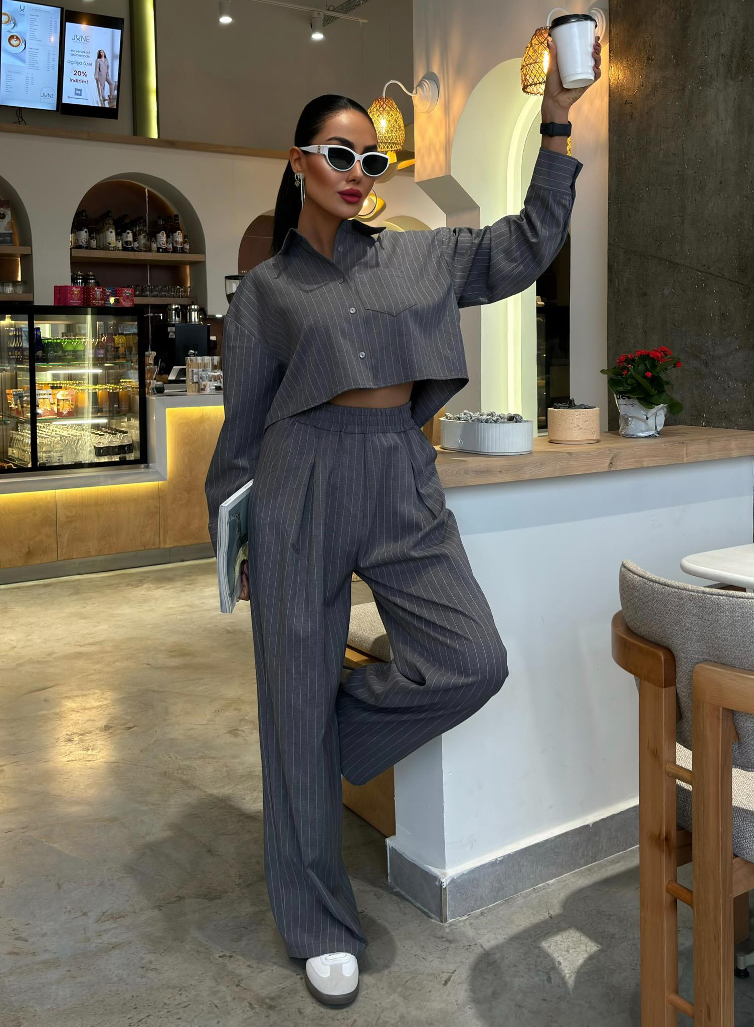 S5Y10080Crop Shirt Striped Suit 10080