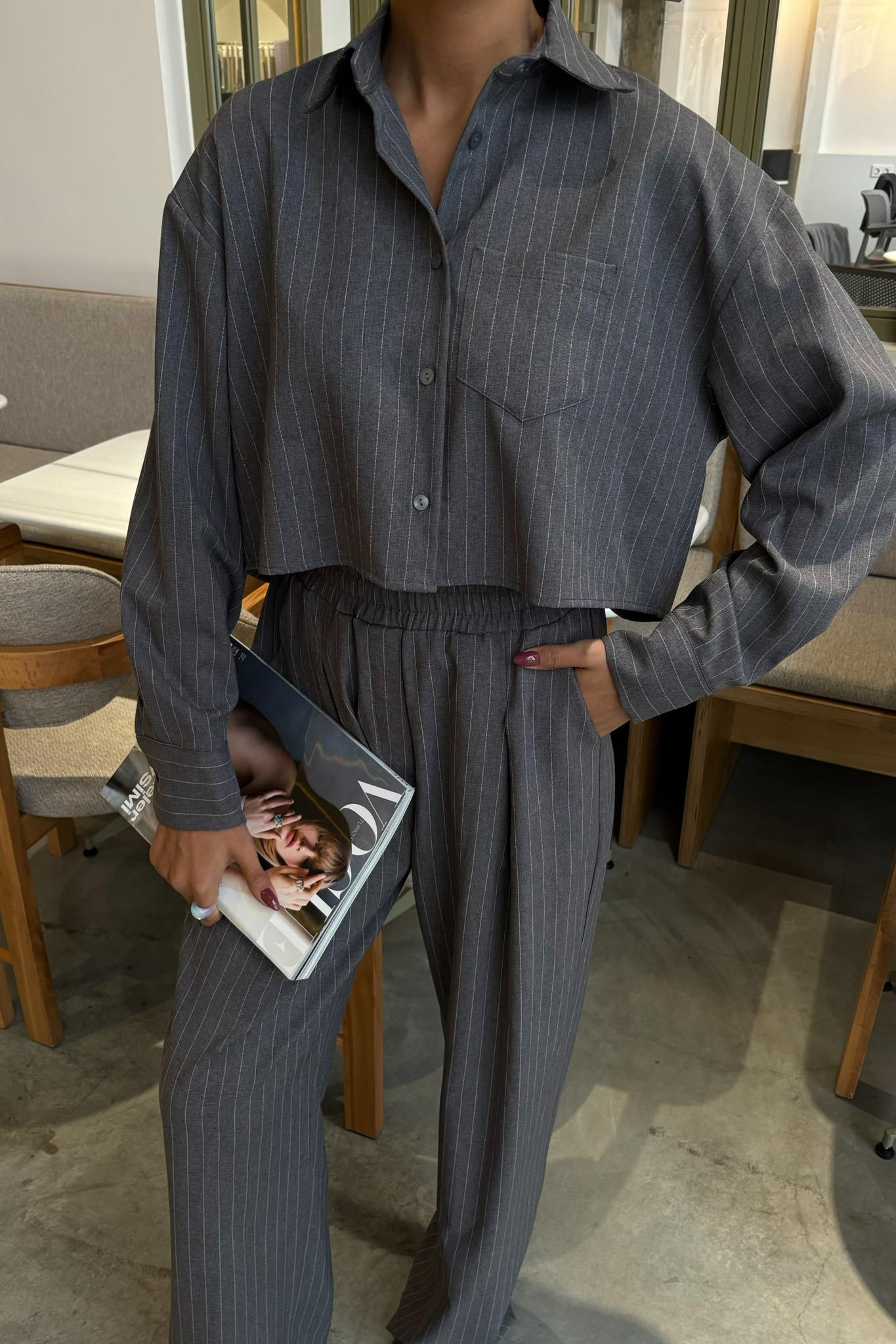 S5Y10080Crop Shirt Striped Suit 10080