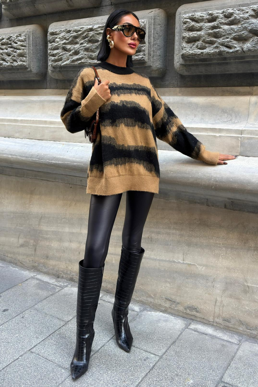 S5K1346Transition Detailed Raised Sweater 1346