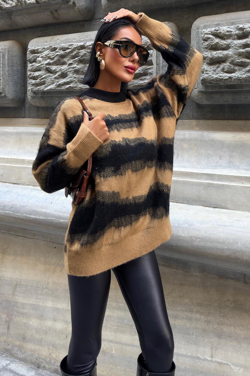 S5K1346Transition Detailed Raised Sweater 1346